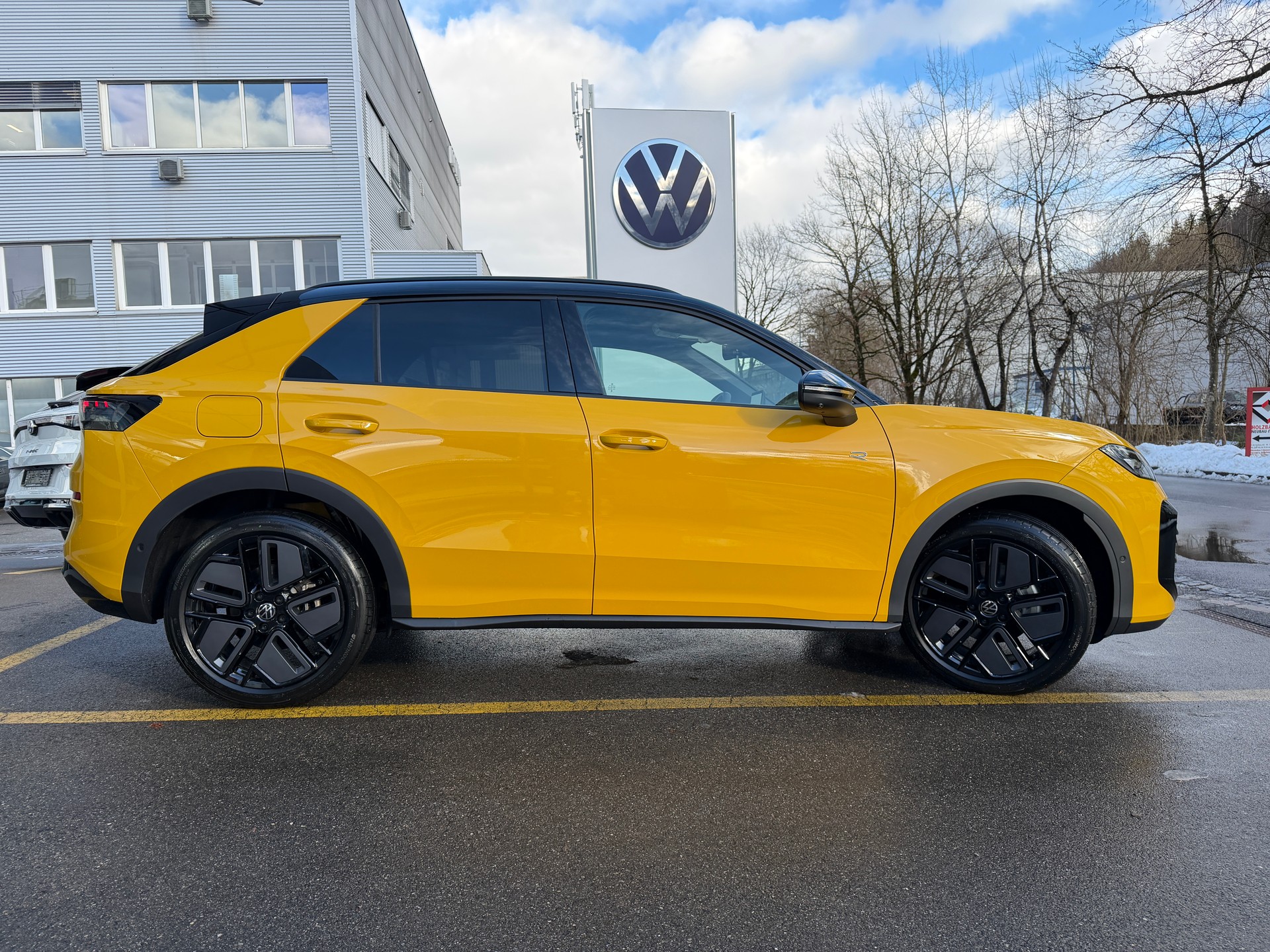 VW T-Roc 1.5 eTSI mHEV R-Line DSG-image-5