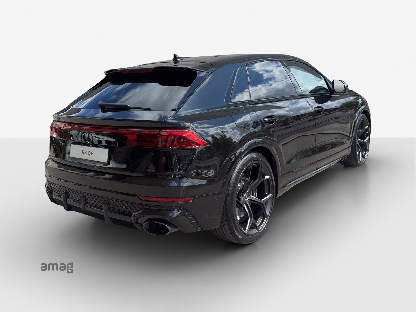 AUDI RSQ8 performance quattro-image-4