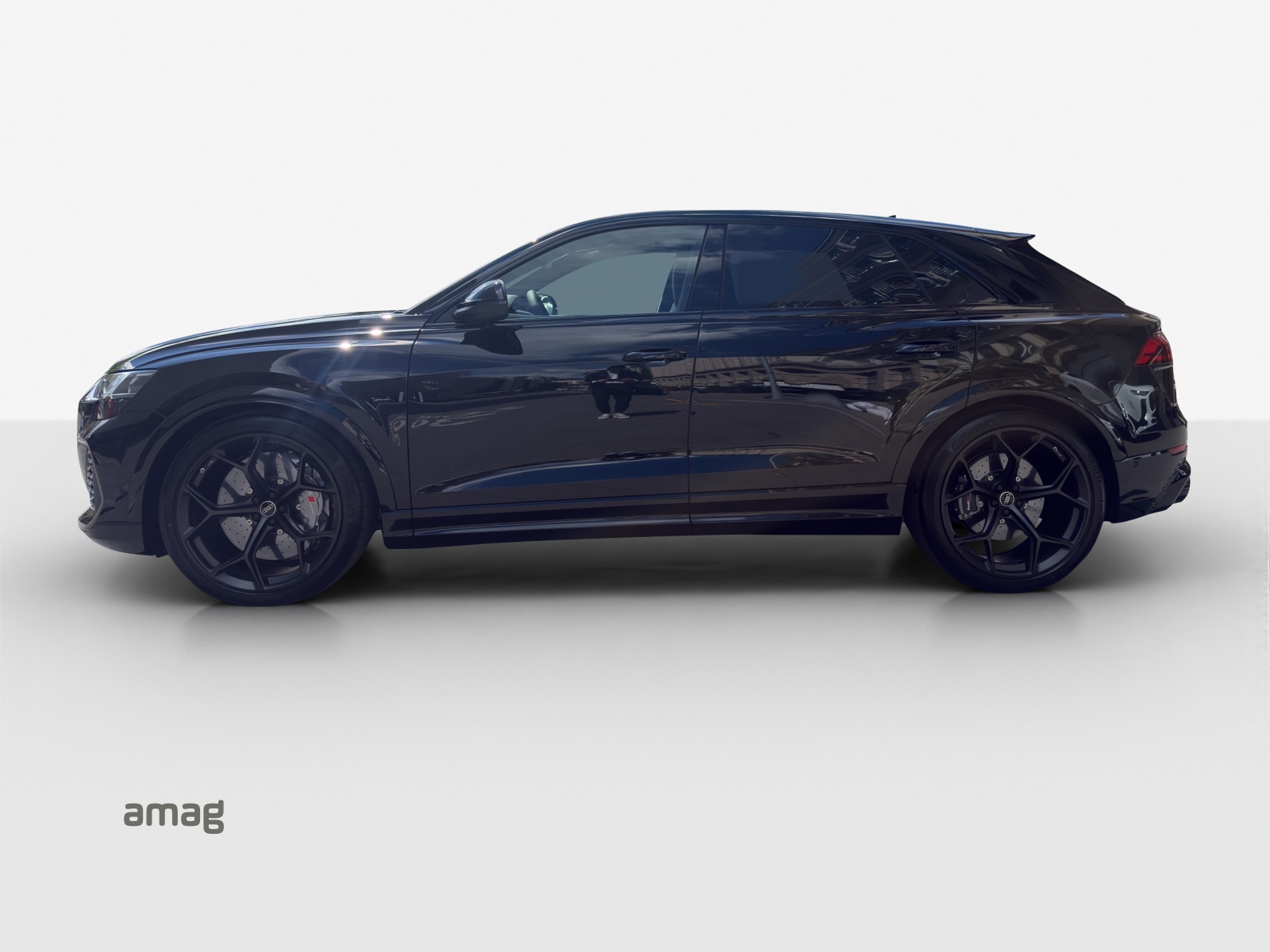 AUDI RSQ8 performance quattro-showroom-element-1