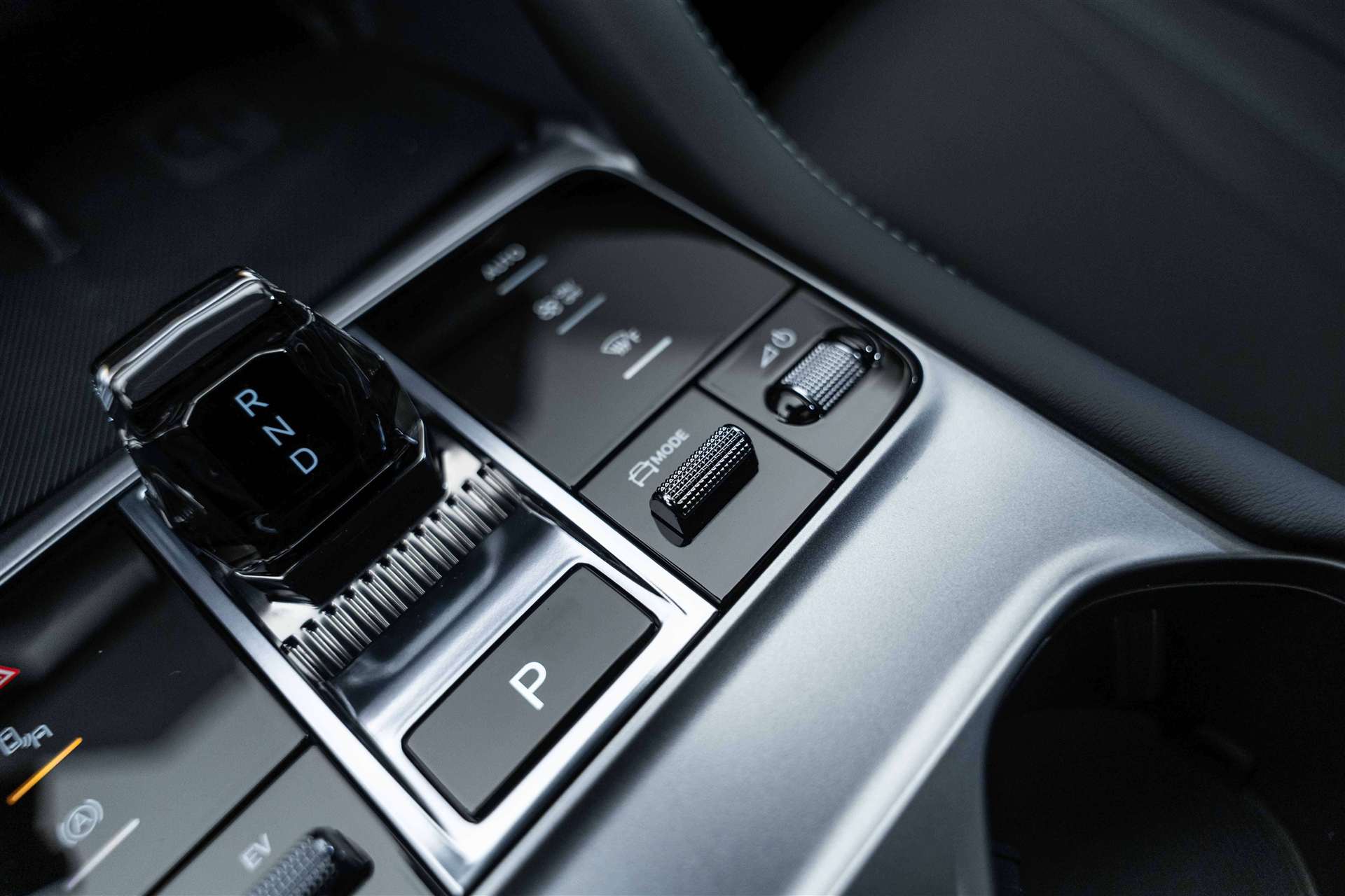 BYD Seal U DM-i PHEV Design AWD 324PS Automat-image-26