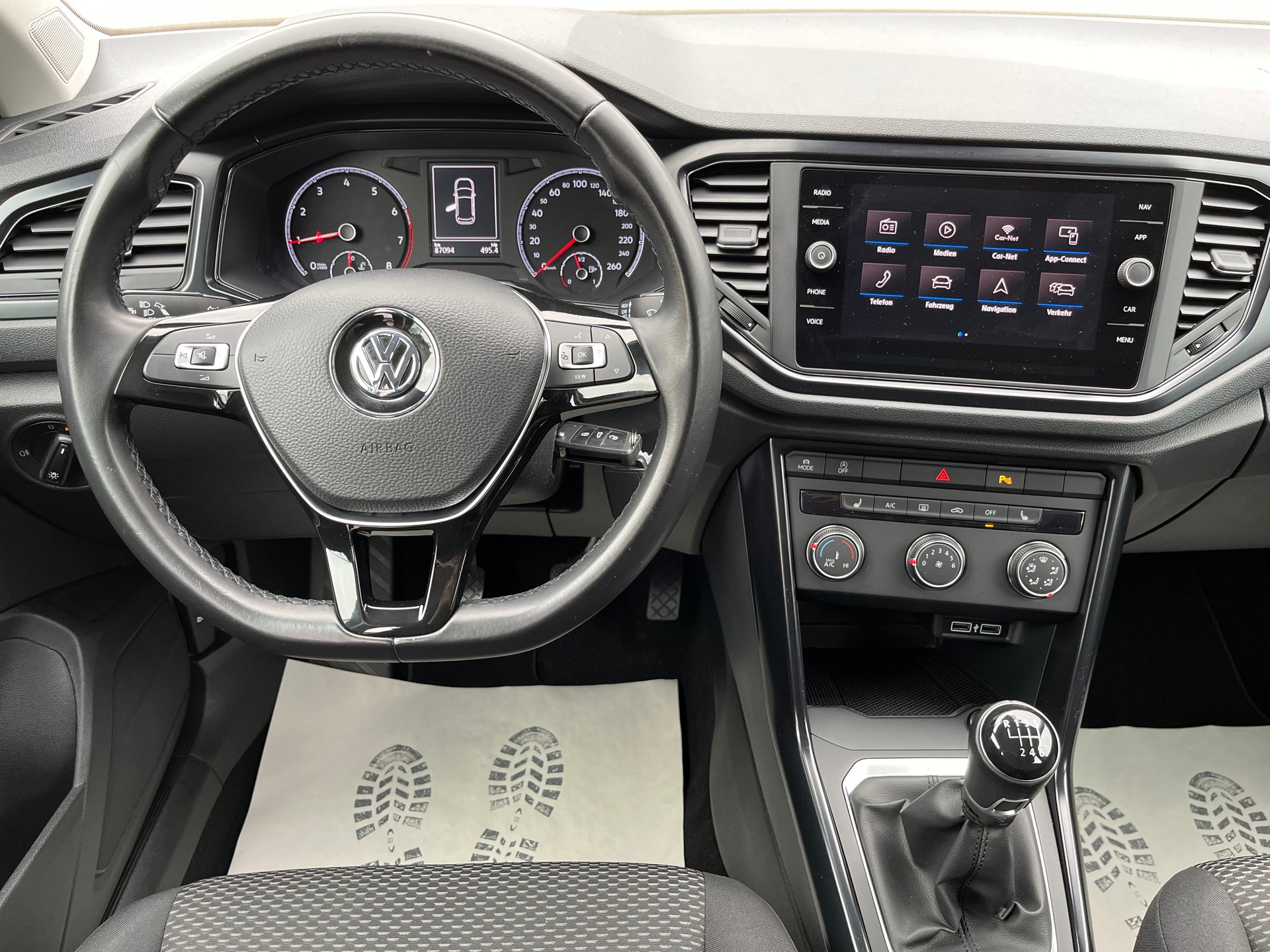 VW T-Roc 1.0 TSI Advance / Frisch ab MFK & Service / CH Fahrzeug / 12 Monate Garantie-image-8