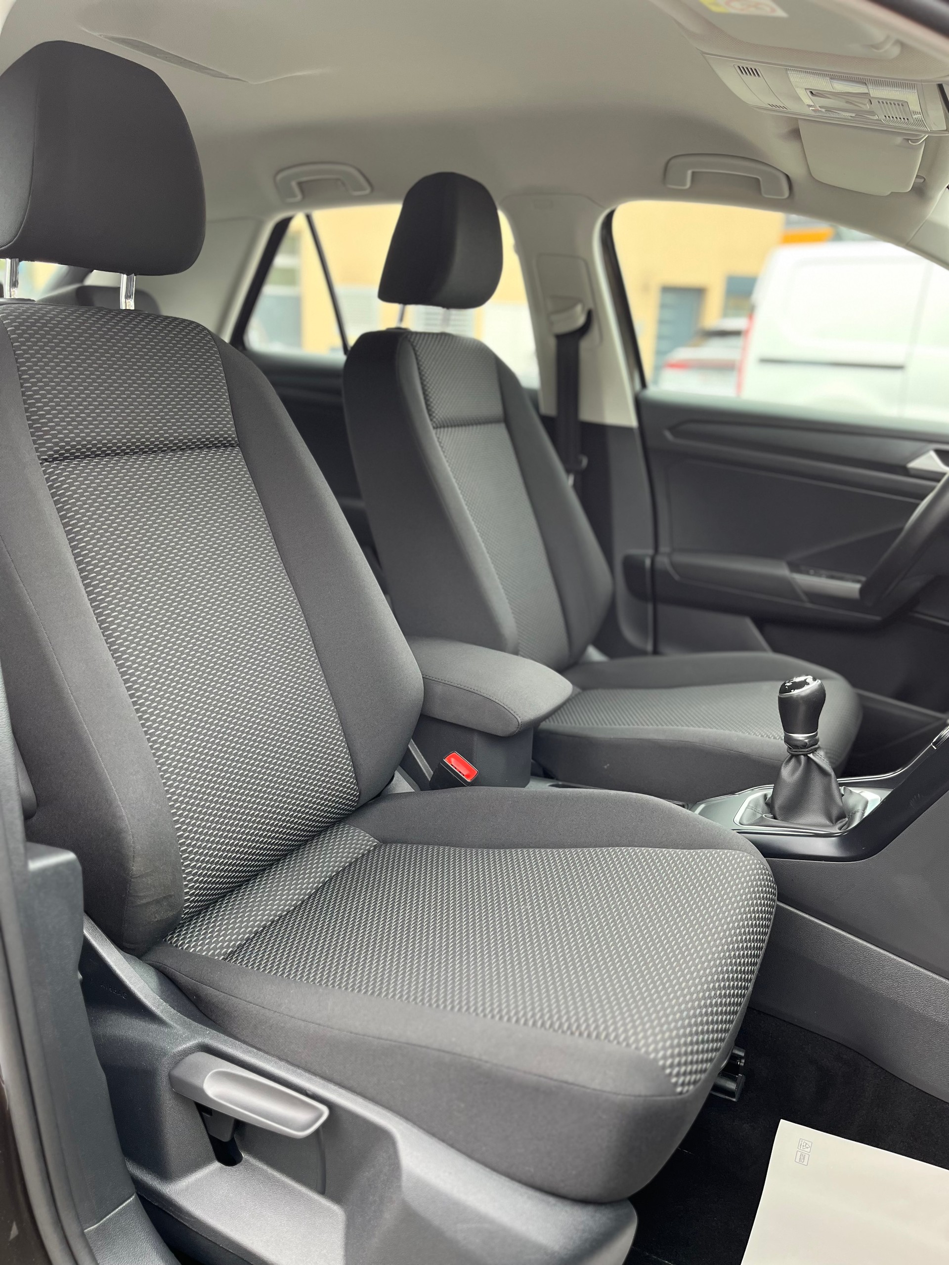 VW T-Roc 1.0 TSI Advance / Frisch ab MFK & Service / CH Fahrzeug / 12 Monate Garantie-image-15