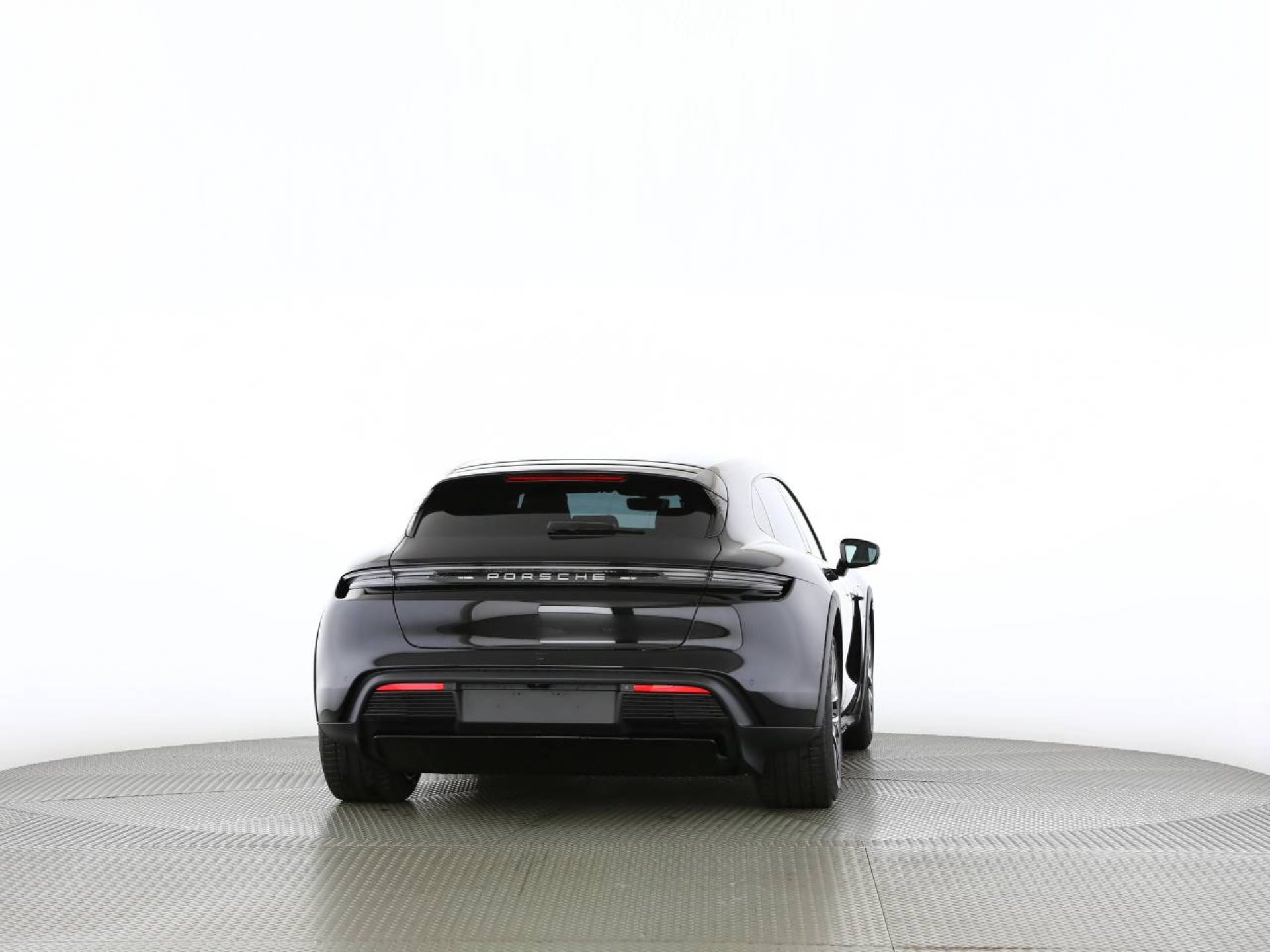 PORSCHE Taycan 4 Cross Turismo-image-5