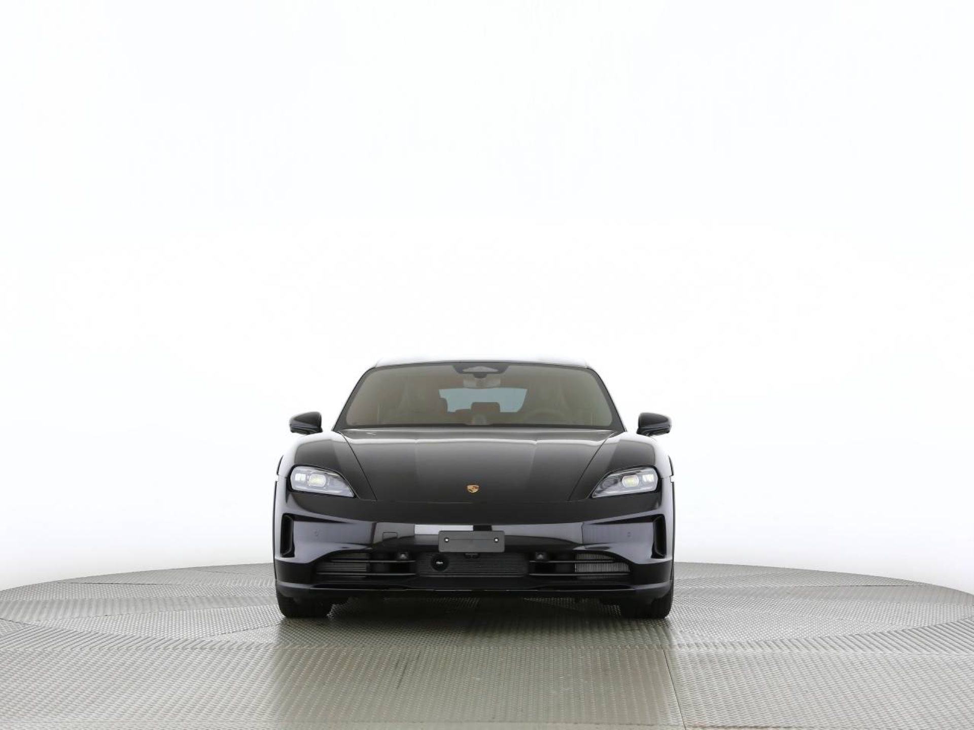 PORSCHE Taycan 4 Cross Turismo-image-14