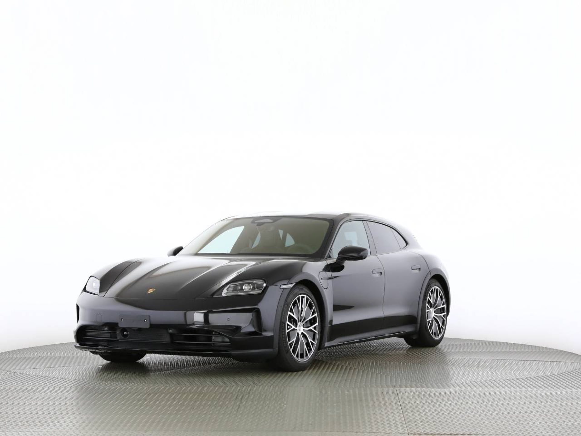 PORSCHE Taycan 4 Cross Turismo-image-12