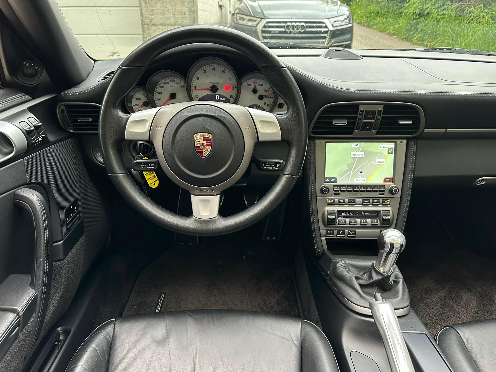 PORSCHE 911 Cabrio Carrera-image-23