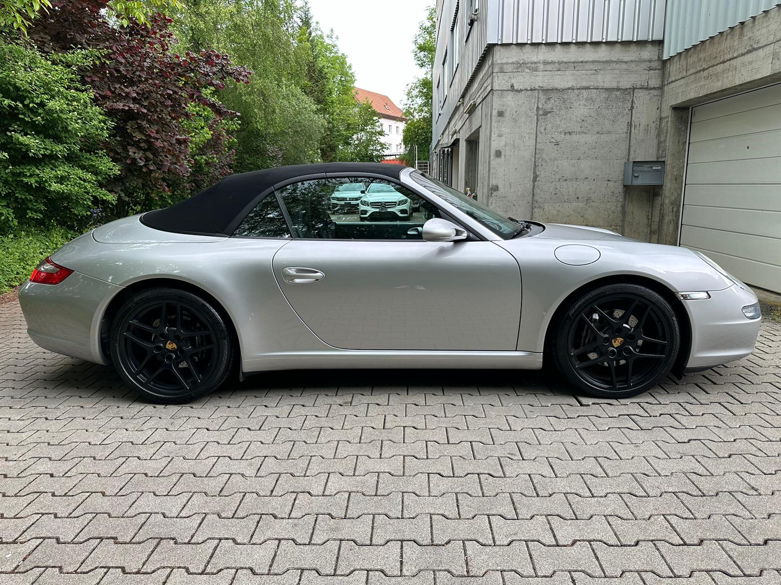 PORSCHE 911 Cabrio Carrera-image-9