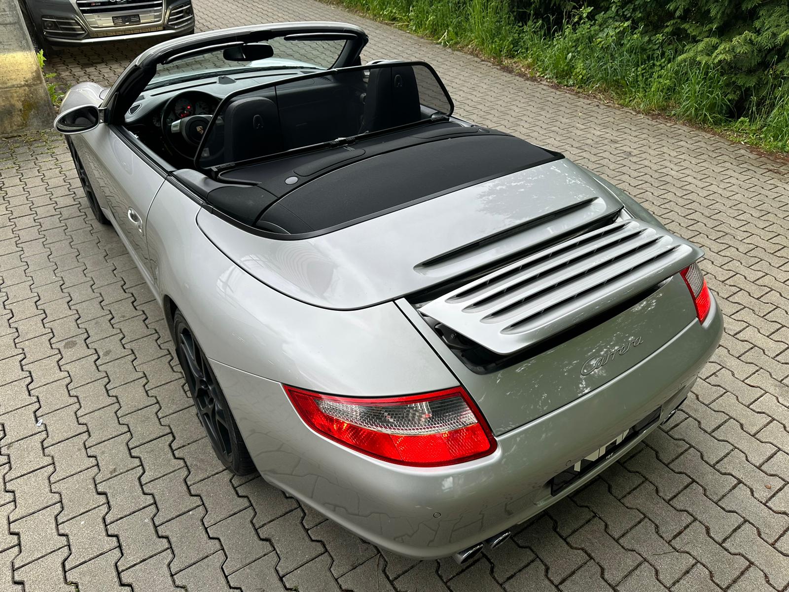 PORSCHE 911 Cabrio Carrera-image-5