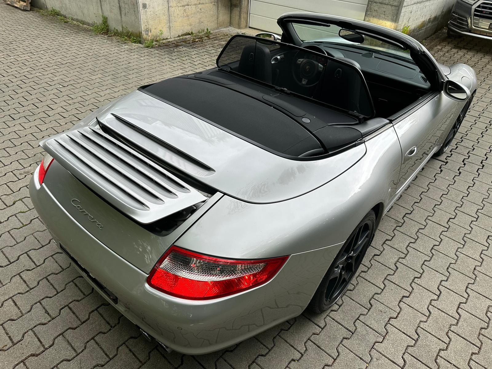 PORSCHE 911 Cabrio Carrera-image-8