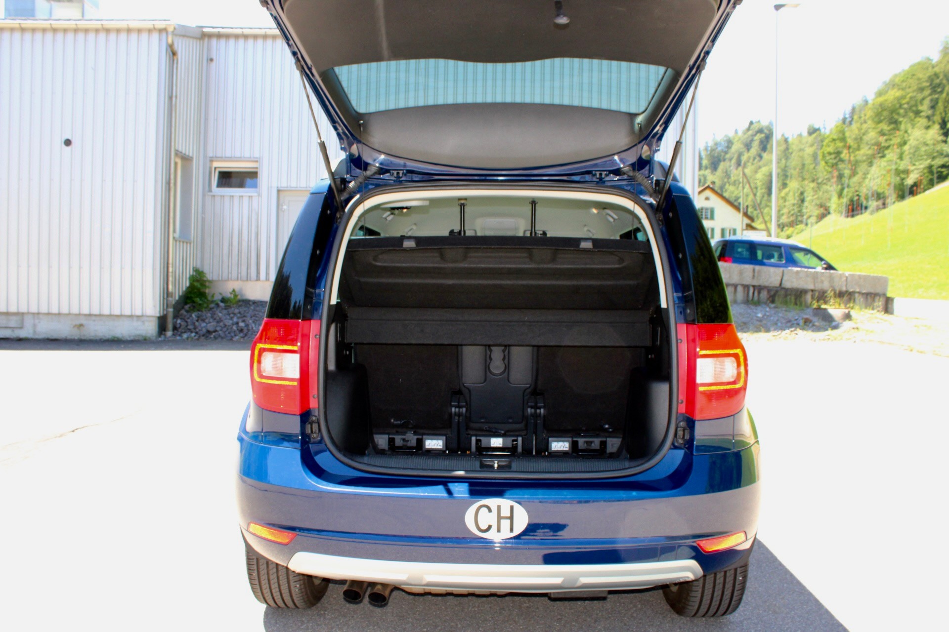SKODA Yeti 2.0 TDI Active 4x4-image-13