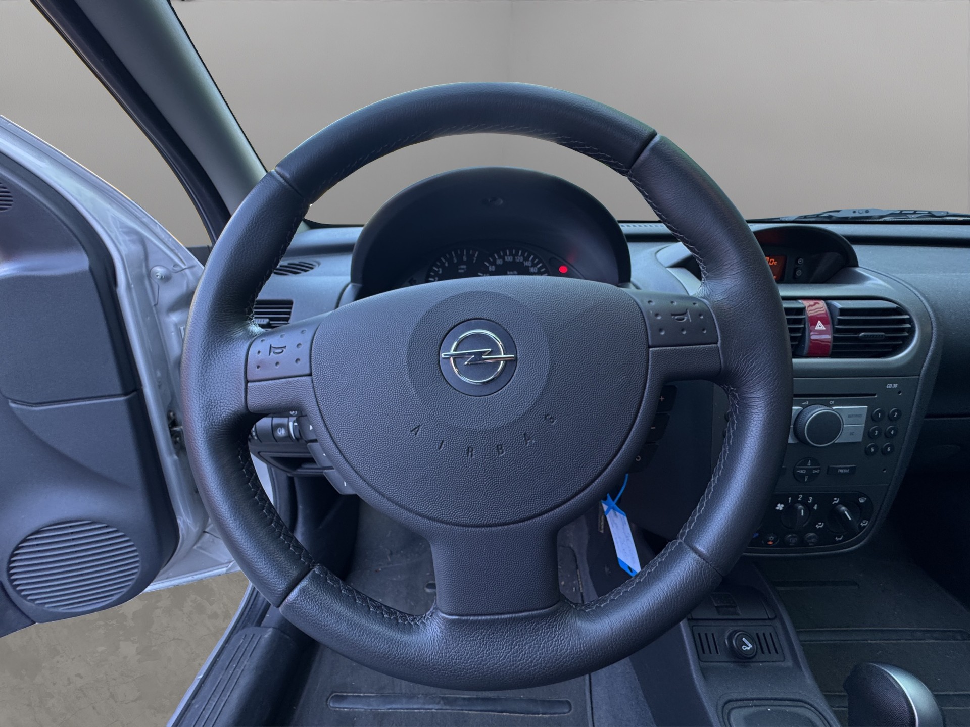 OPEL Corsa 1.2 TP Cosmo-image-9