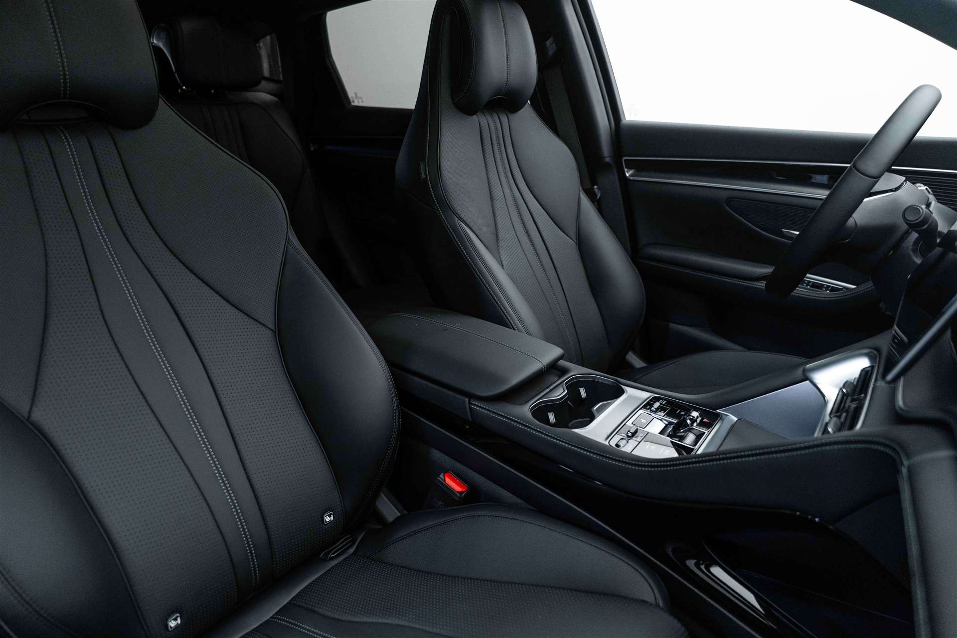 BYD Seal U DM-i PHEV Design AWD 324PS Automat-image-11