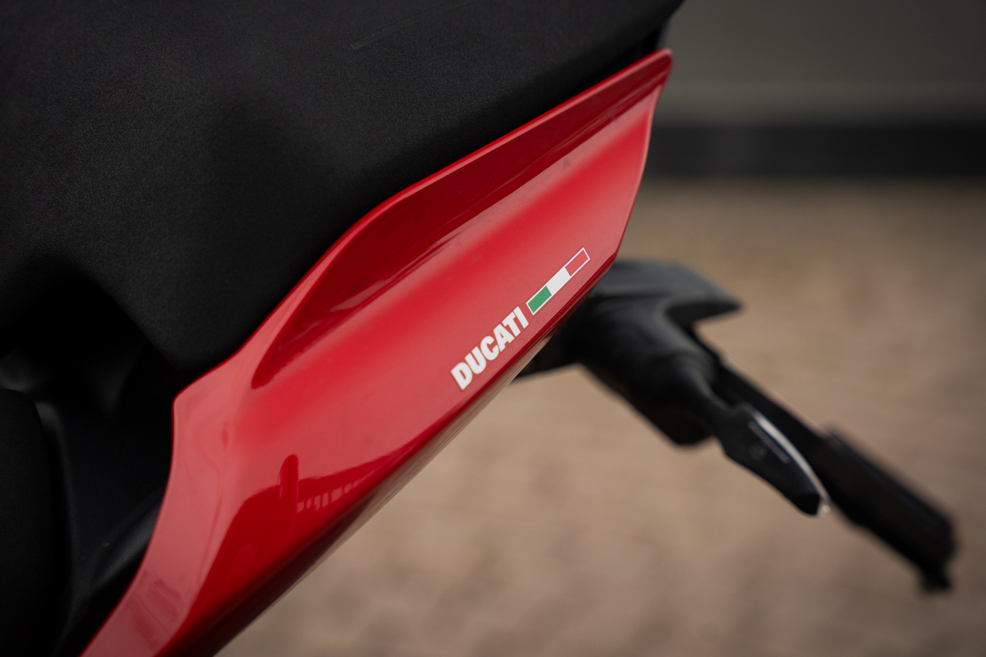 DUCATI Panigale V2-image-10
