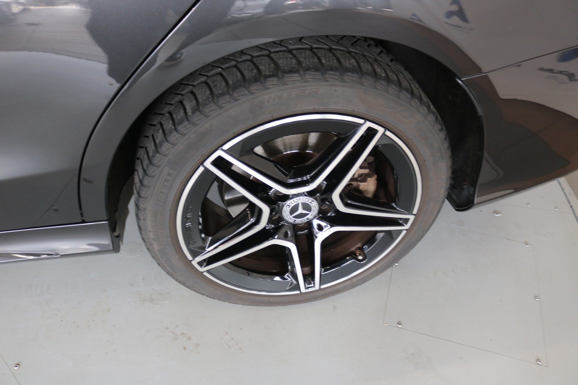 MERCEDES-BENZ C 300 d AMG Line 4Matic 9G-Tronic-image-35