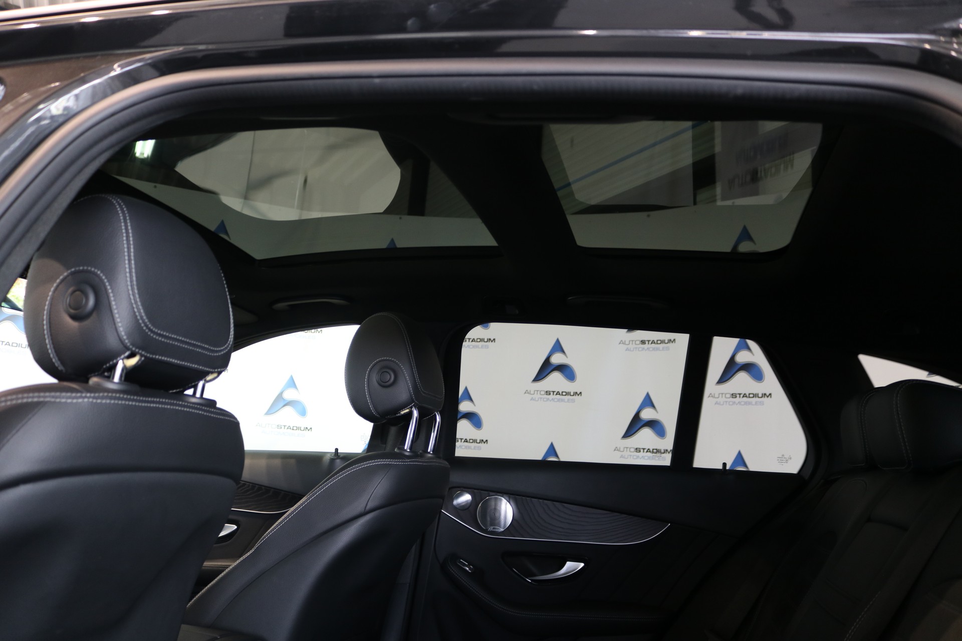 MERCEDES-BENZ C 300 d AMG Line 4Matic 9G-Tronic-image-42