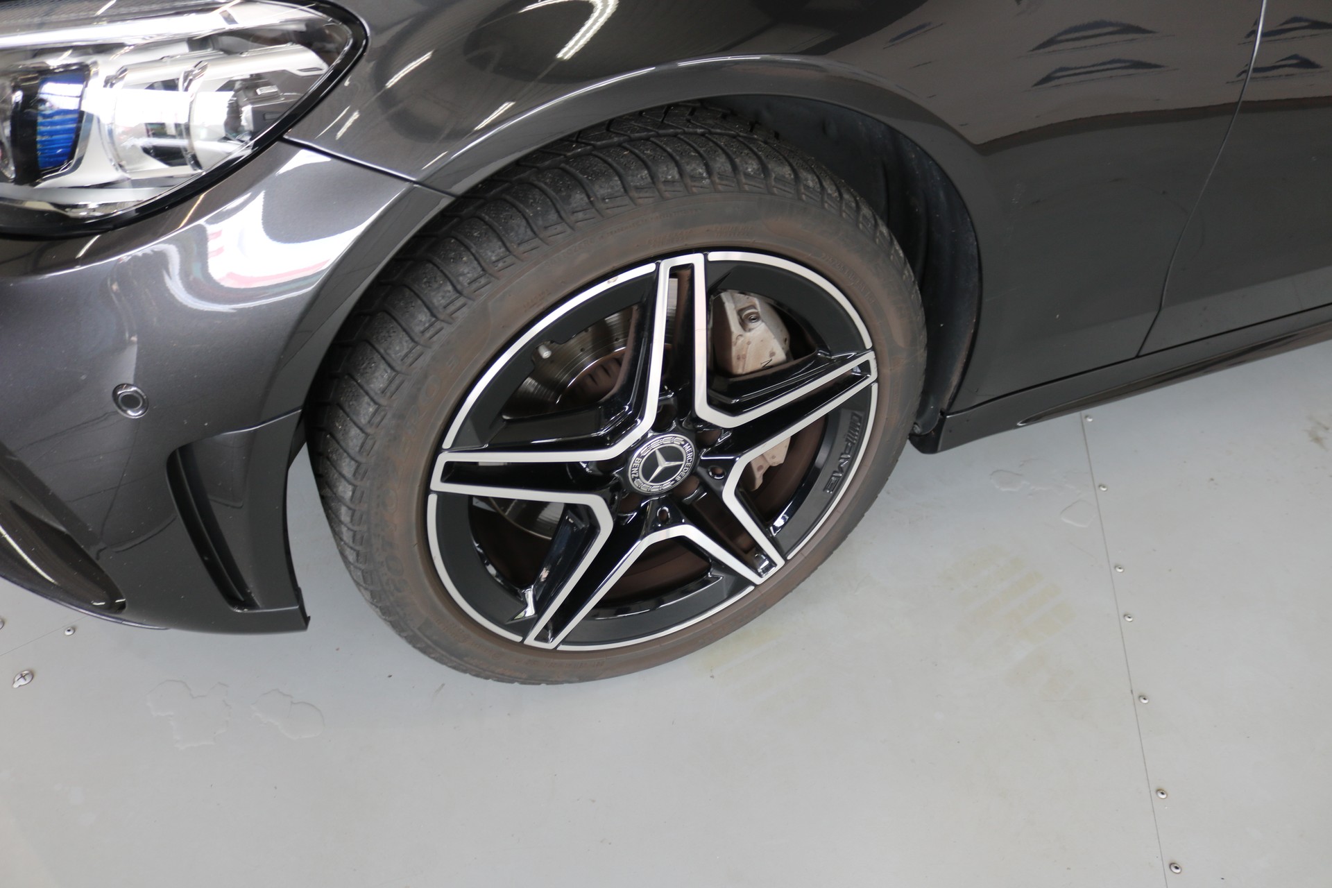 MERCEDES-BENZ C 300 d AMG Line 4Matic 9G-Tronic-image-34