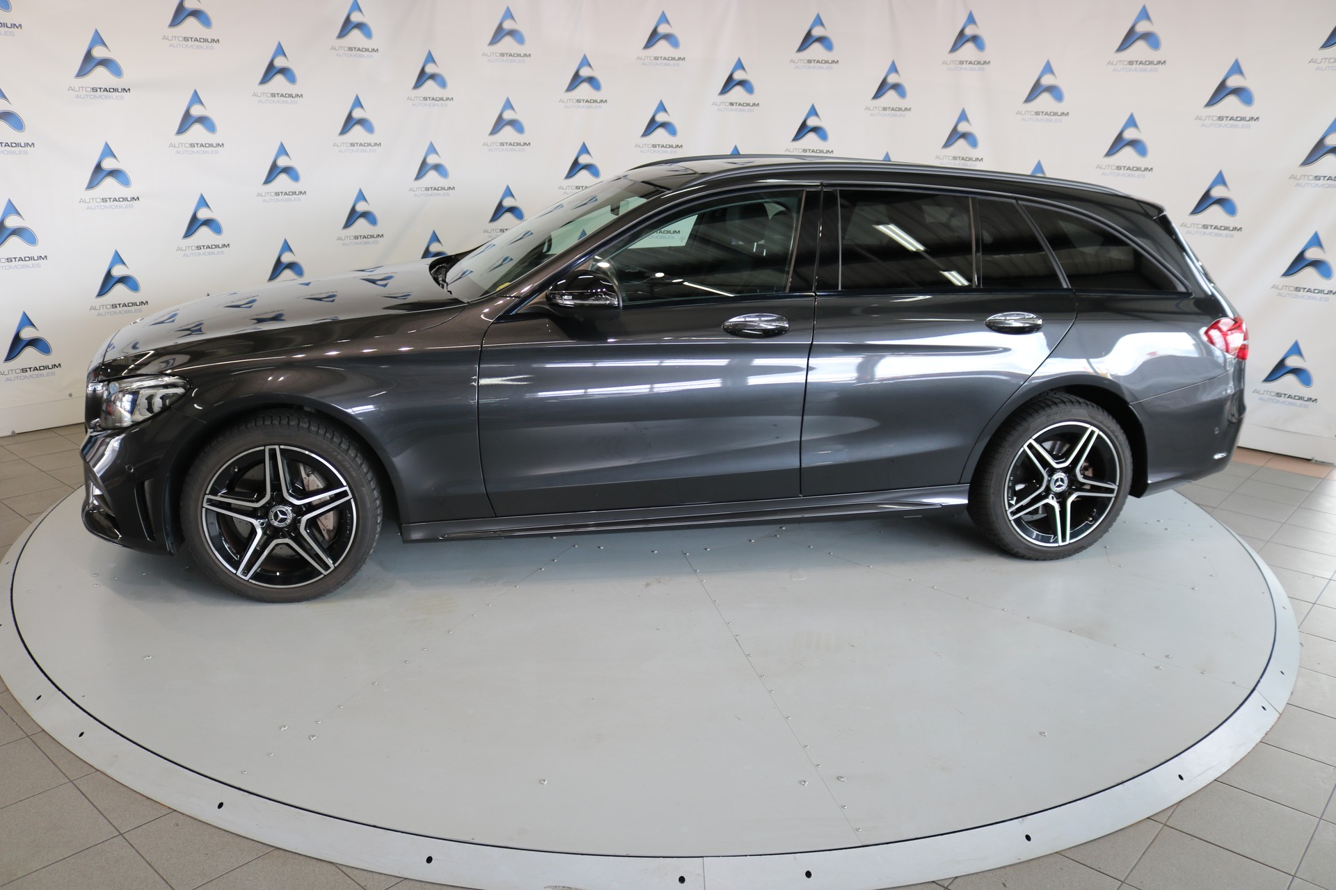 MERCEDES-BENZ C 300 d AMG Line 4Matic 9G-Tronic-image-14