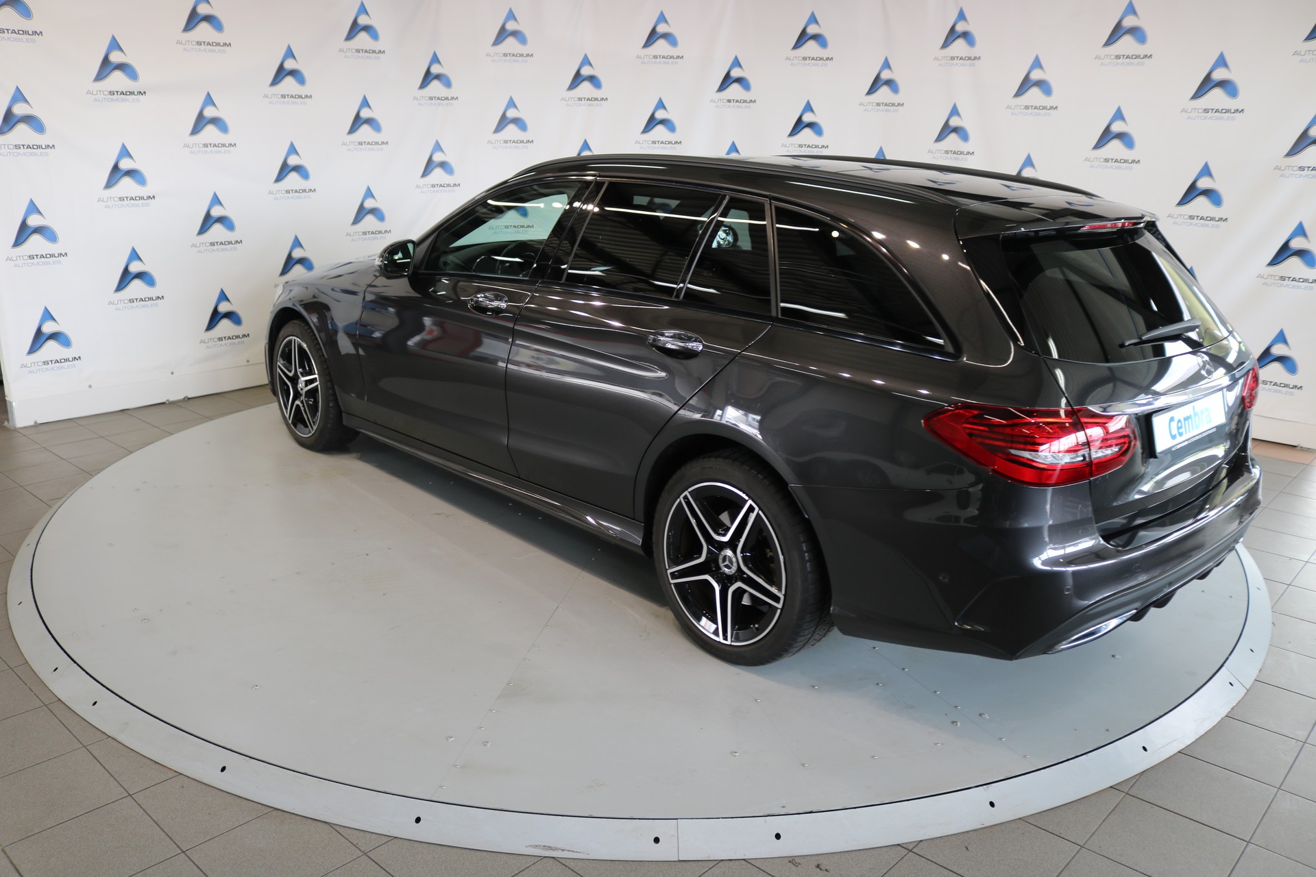 MERCEDES-BENZ C 300 d AMG Line 4Matic 9G-Tronic-image-18