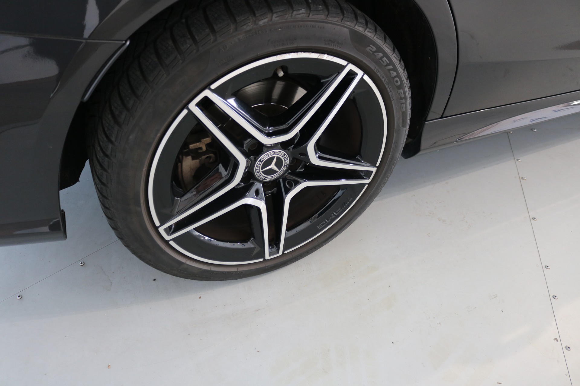 MERCEDES-BENZ C 300 d AMG Line 4Matic 9G-Tronic-image-36