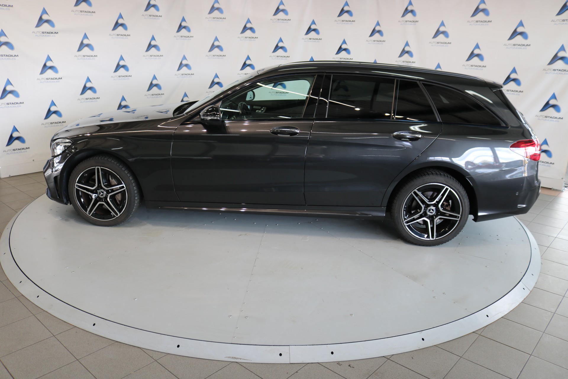 MERCEDES-BENZ C 300 d AMG Line 4Matic 9G-Tronic-image-15