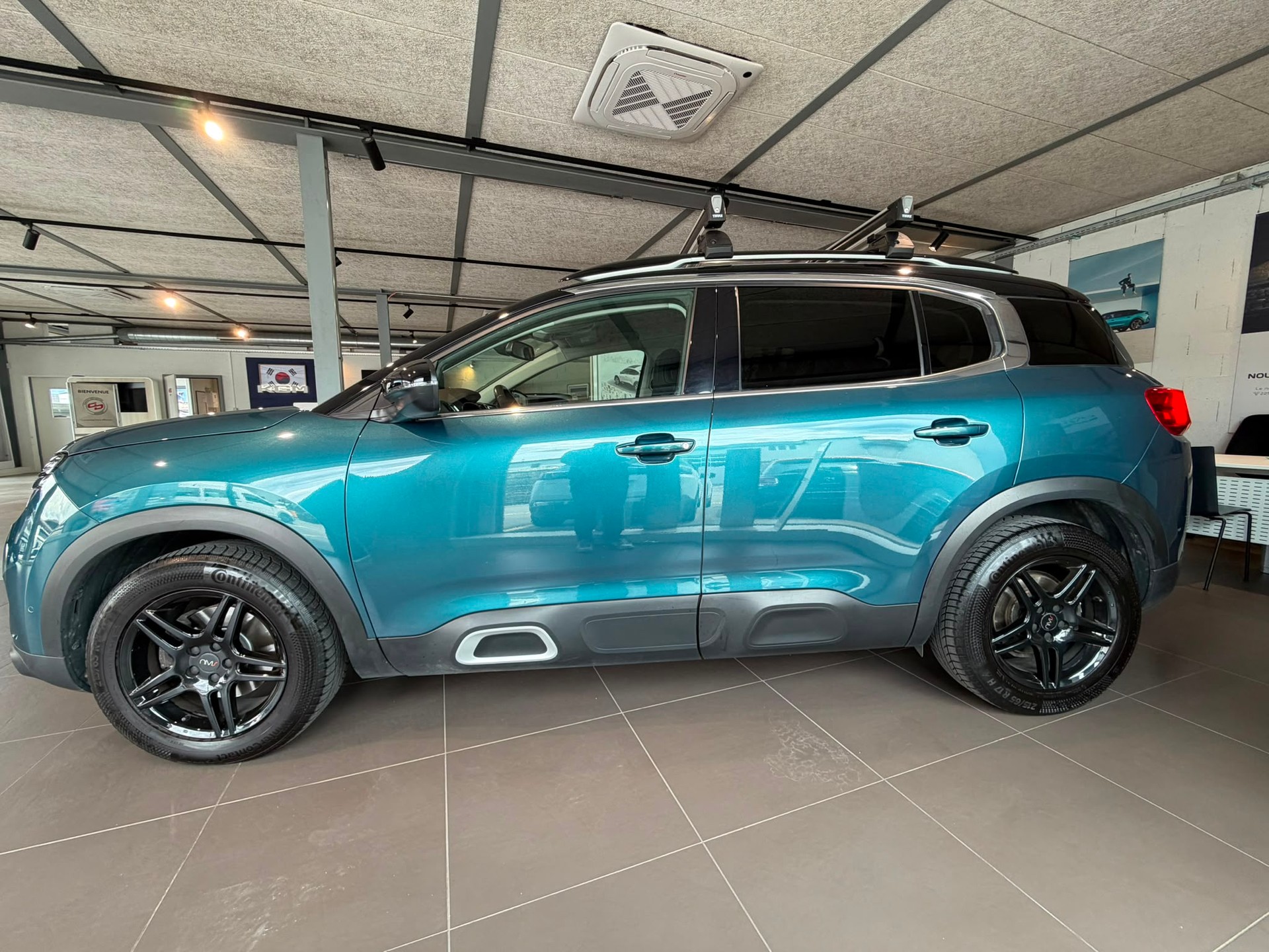 CITROEN C5 Aircross 1.6i PureTech Shine EAT8-showroom-element-1