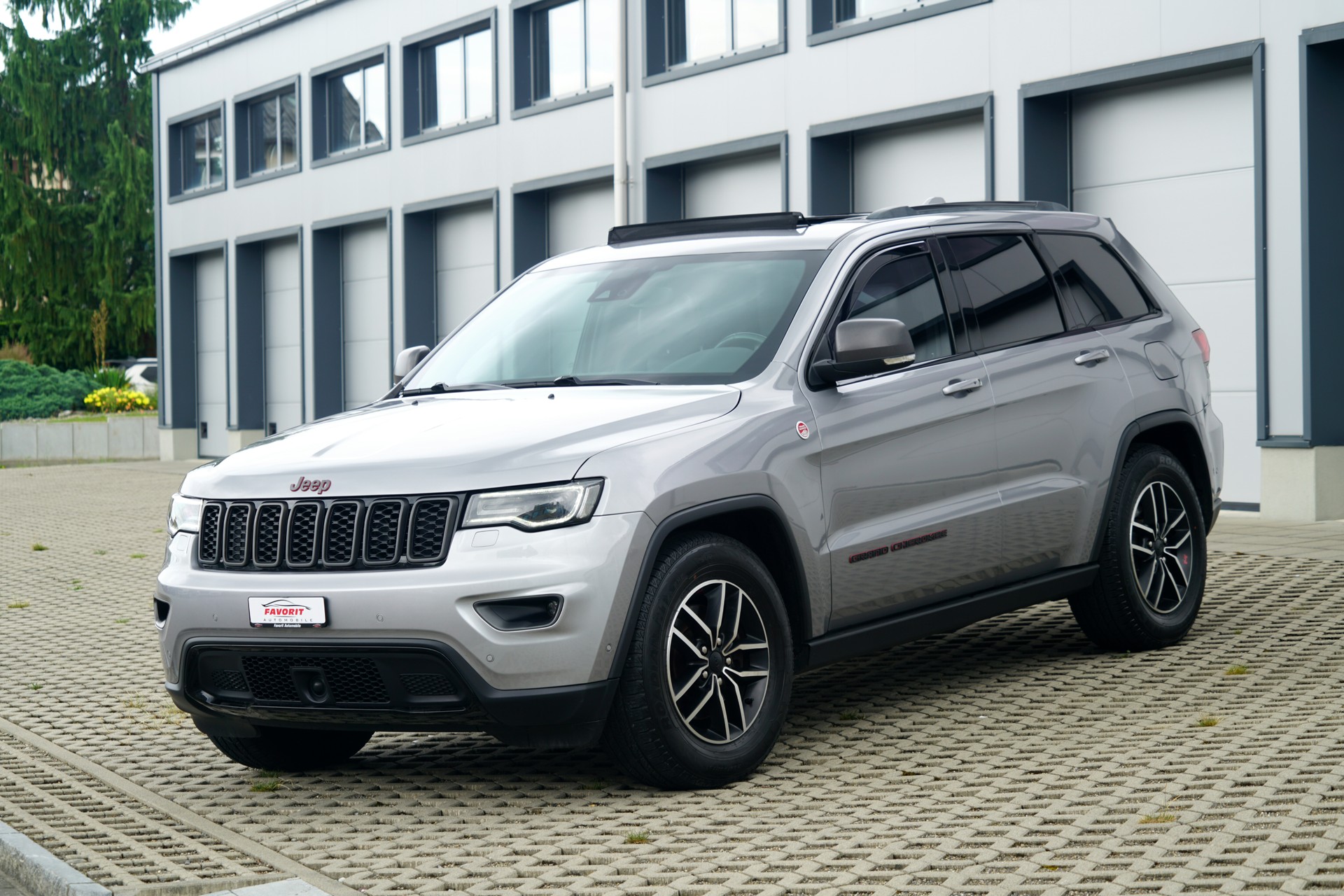 JEEP Grand Cherokee 3.0 CRD Trailhawk Automatic (CH)