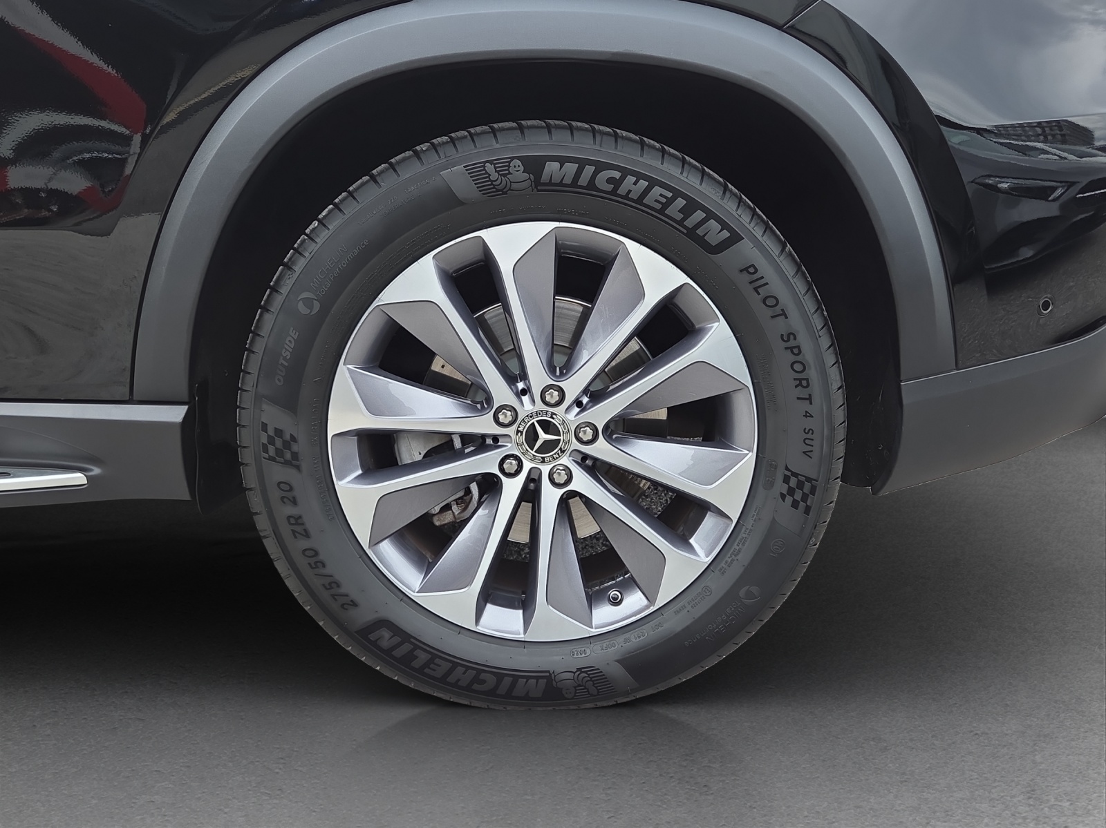 MERCEDES-BENZ GLE 300 d 4Matic-image-4