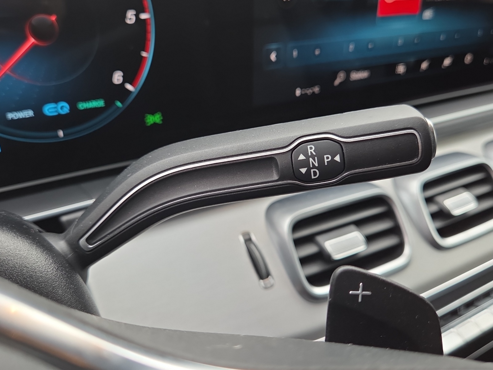 MERCEDES-BENZ GLE 300 d 4Matic-image-13