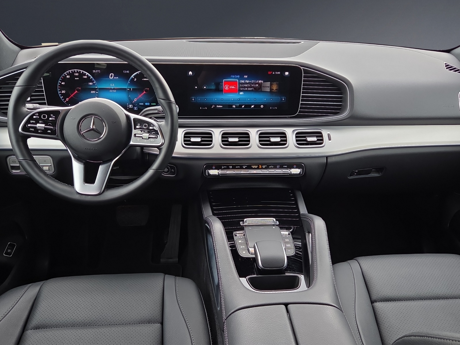 MERCEDES-BENZ GLE 300 d 4Matic-image-10
