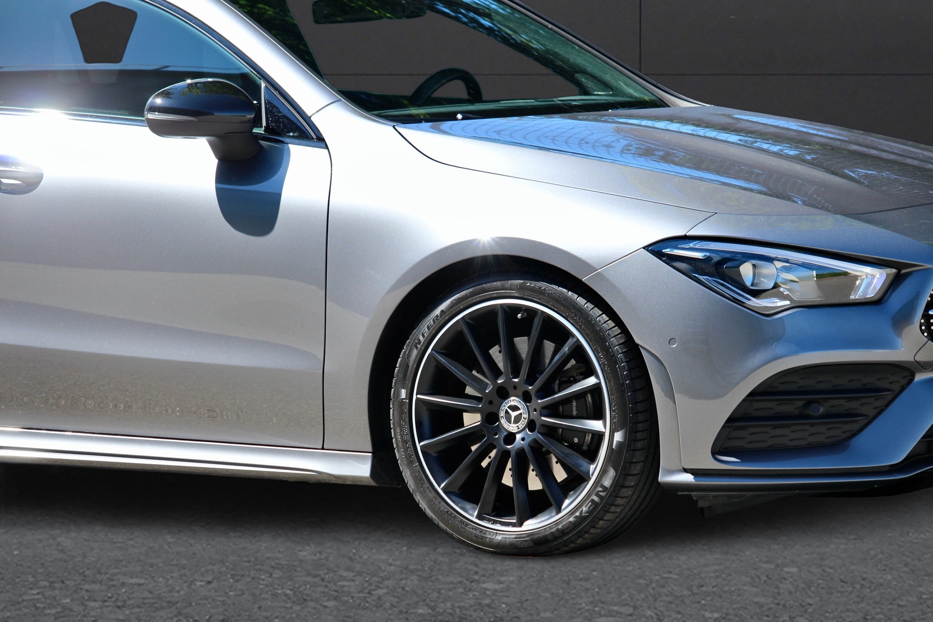 MERCEDES-BENZ CLA 220 AMG Line 7G-DCT 190PS • NIGHT Paket • 19" AMG Aluräder • Ambientebeleuchtung-showroom-element-1