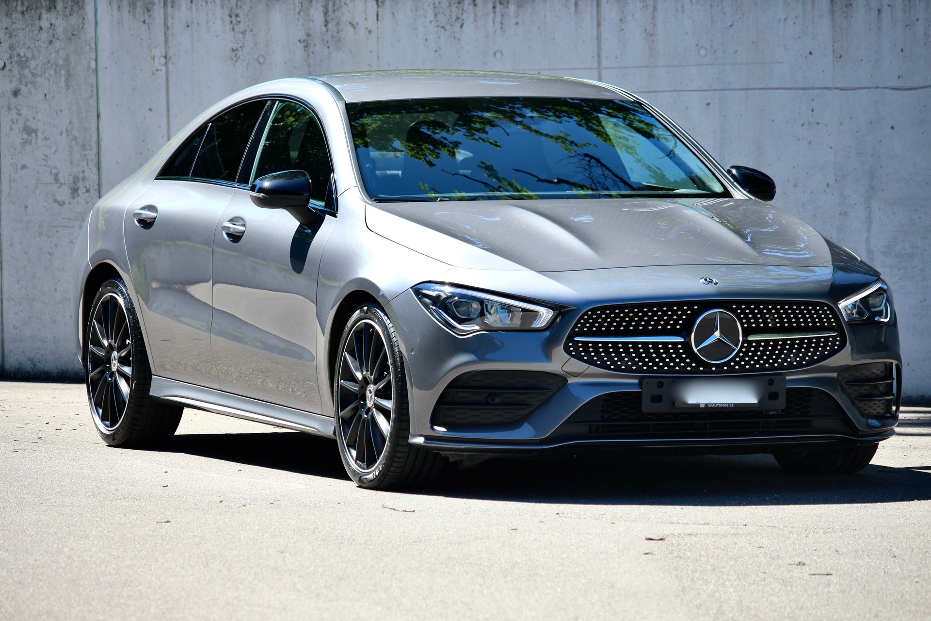 MERCEDES-BENZ CLA 220 AMG Line 7G-DCT 190PS • NIGHT Paket • 19" AMG Aluräder • Ambientebeleuchtung-showroom-element-1