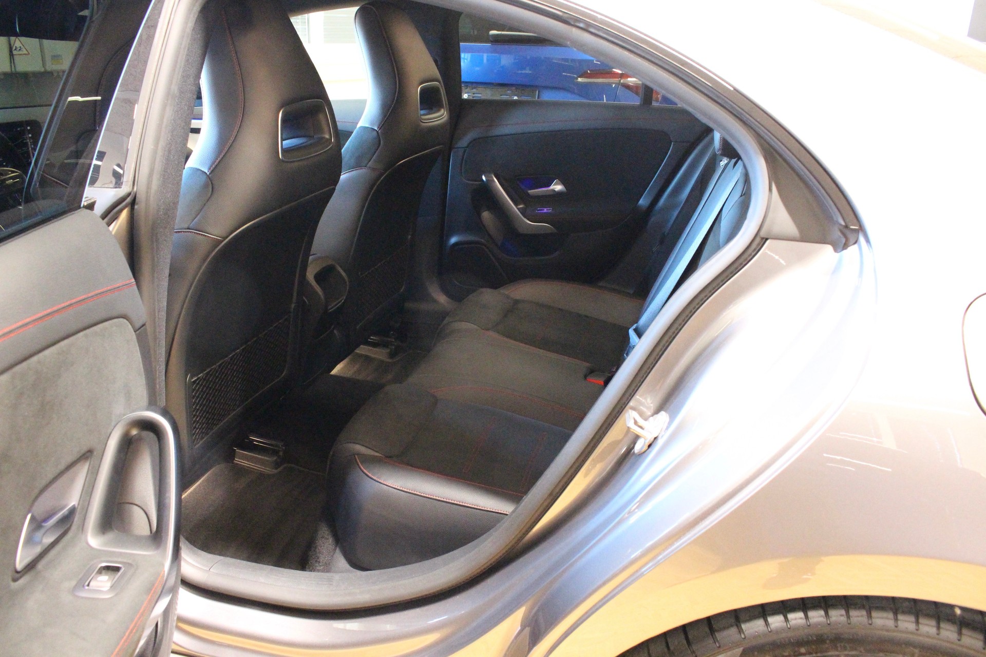 MERCEDES-BENZ CLA 220 AMG Line 7G-DCT 190PS • NIGHT Paket • 19" AMG Aluräder • Ambientebeleuchtung-image-11