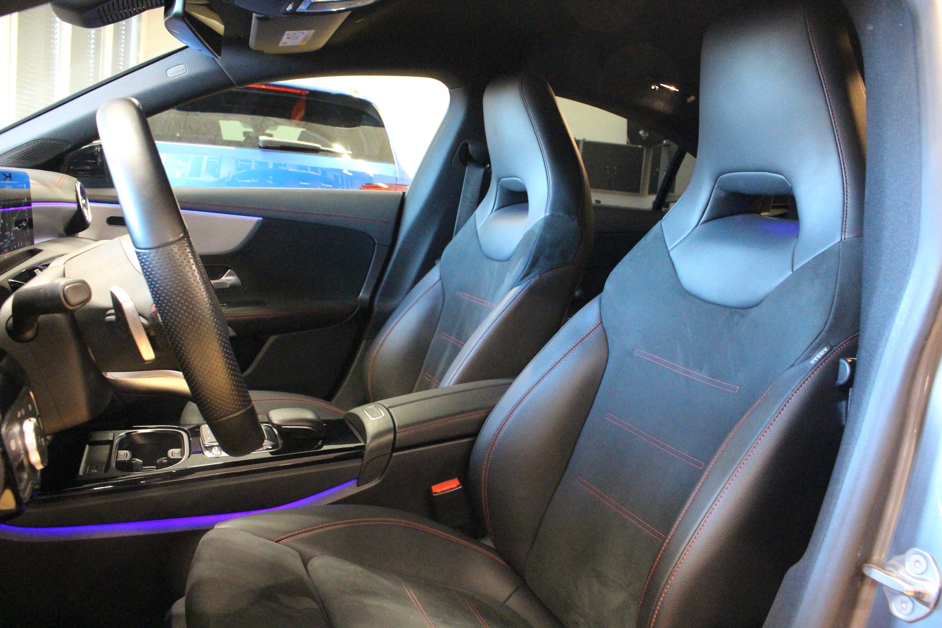 MERCEDES-BENZ CLA 220 AMG Line 7G-DCT 190PS • NIGHT Paket • 19" AMG Aluräder • Ambientebeleuchtung-image-10