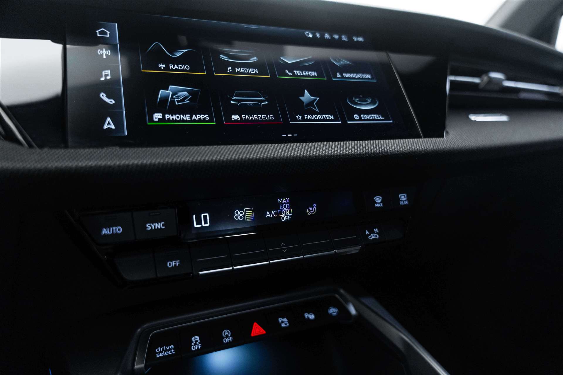 AUDI A3 Limousine 35 TDi S-Line S-Tronic Automat-image-22