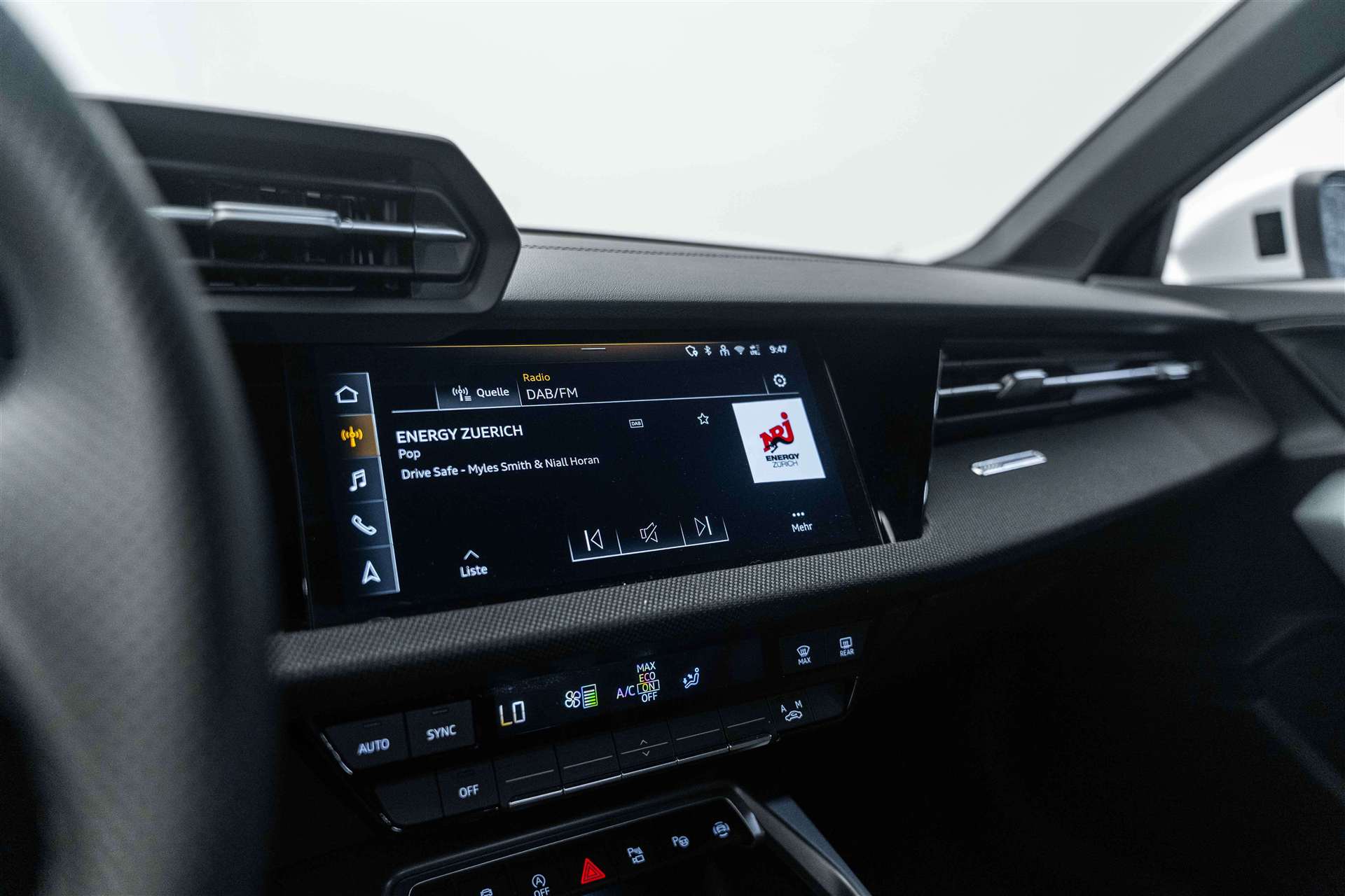 AUDI A3 Limousine 35 TDi S-Line S-Tronic Automat-image-17