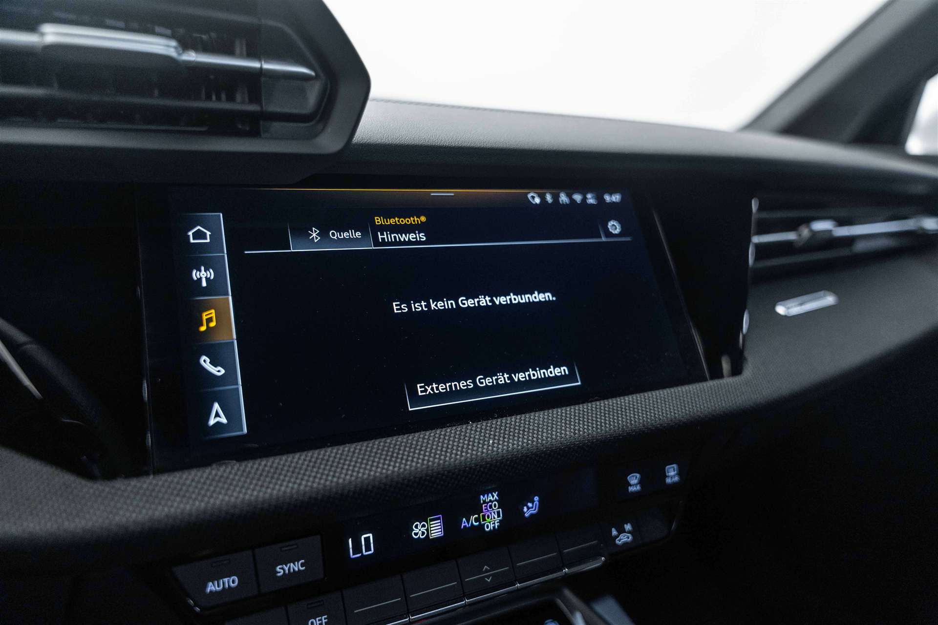 AUDI A3 Limousine 35 TDi S-Line S-Tronic Automat-image-19