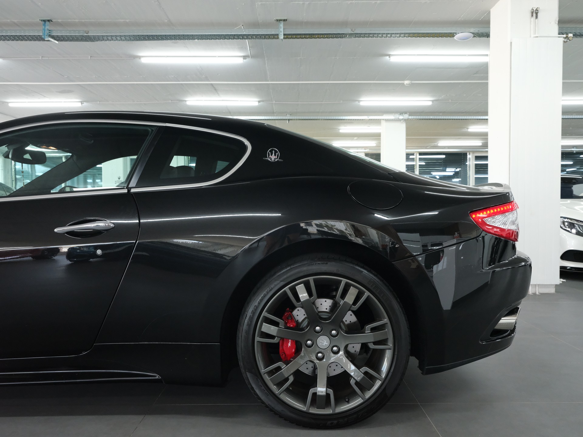 MASERATI GranTurismo S Cambiocorsa *Bose* *Sportabgassanlage* *Scheckheft gepflegt*-image-5
