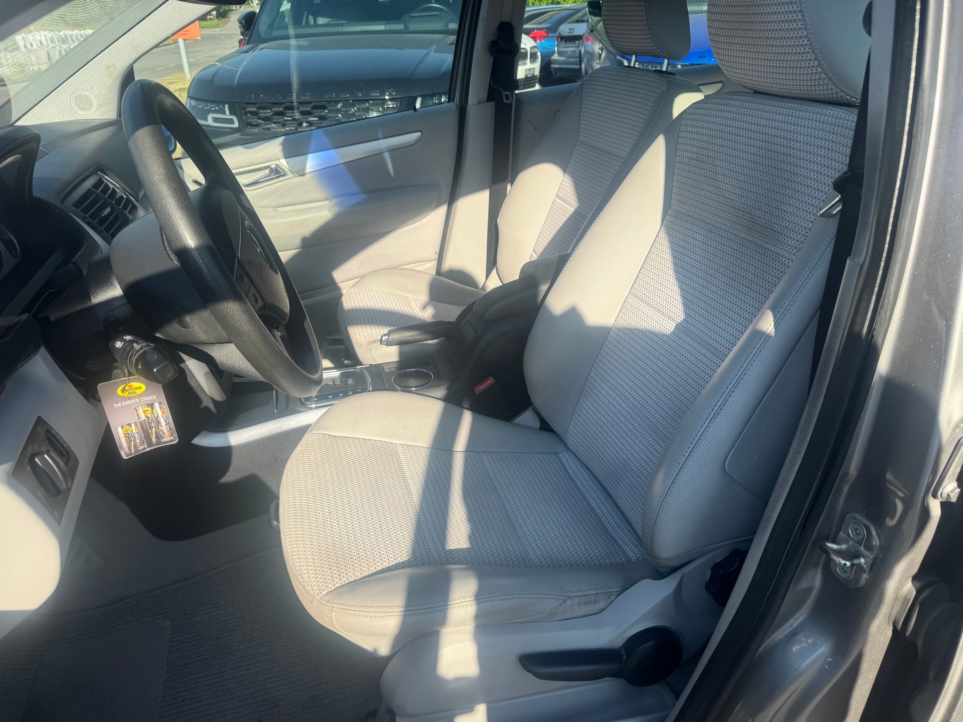MERCEDES-BENZ B 200-image-12
