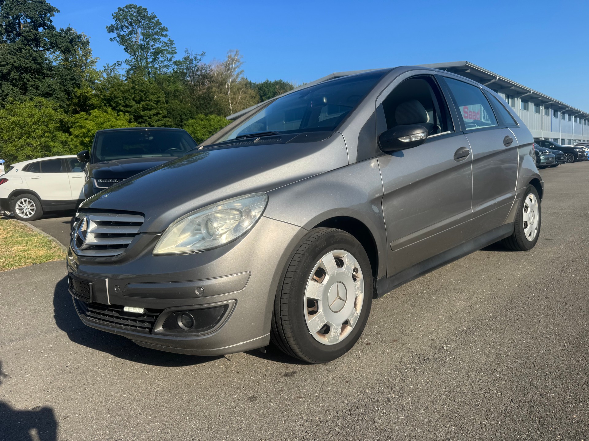 MERCEDES-BENZ B 200