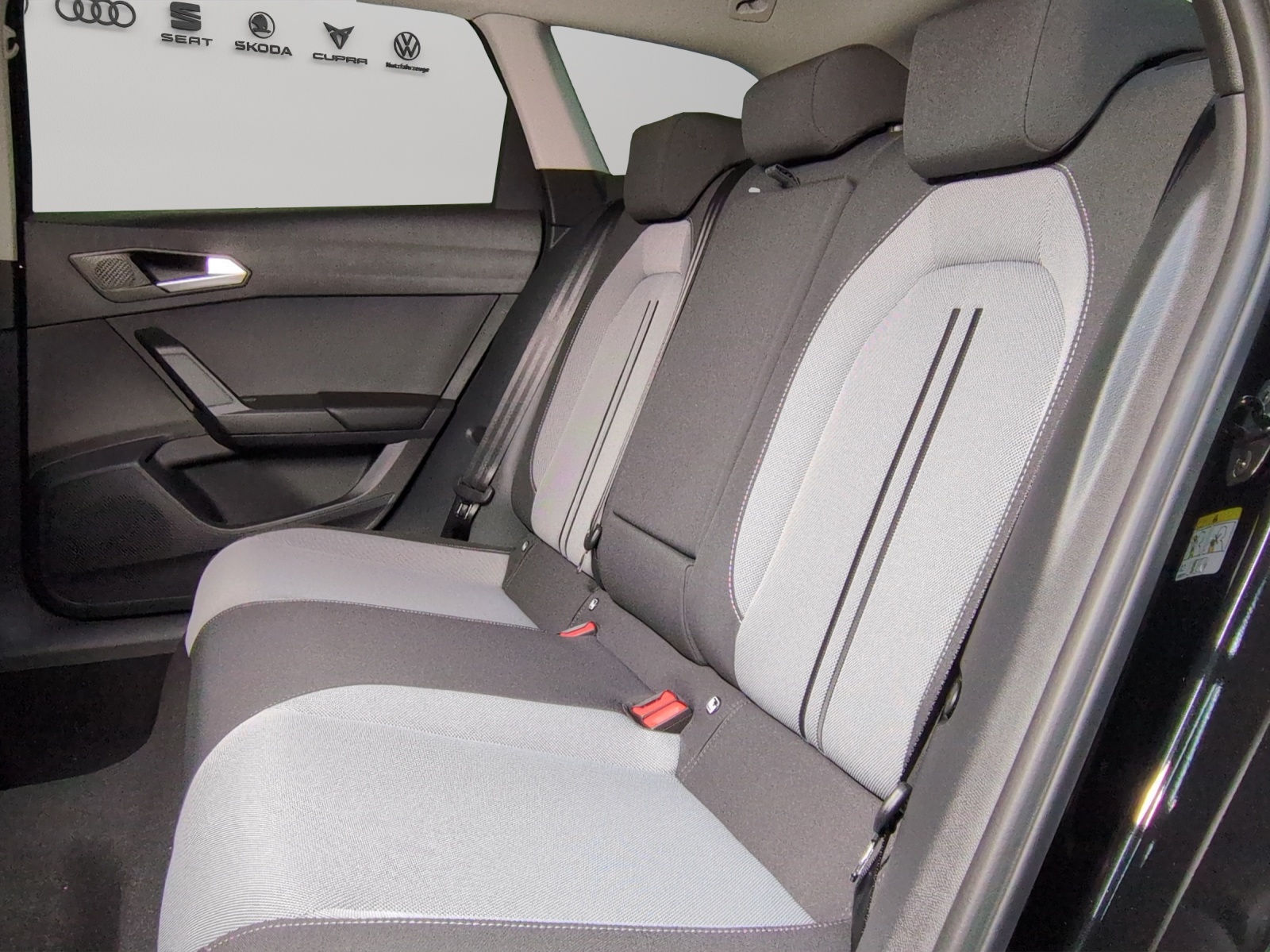 SEAT Leon ST 2.0 TDI EVO DSG Style-image-8