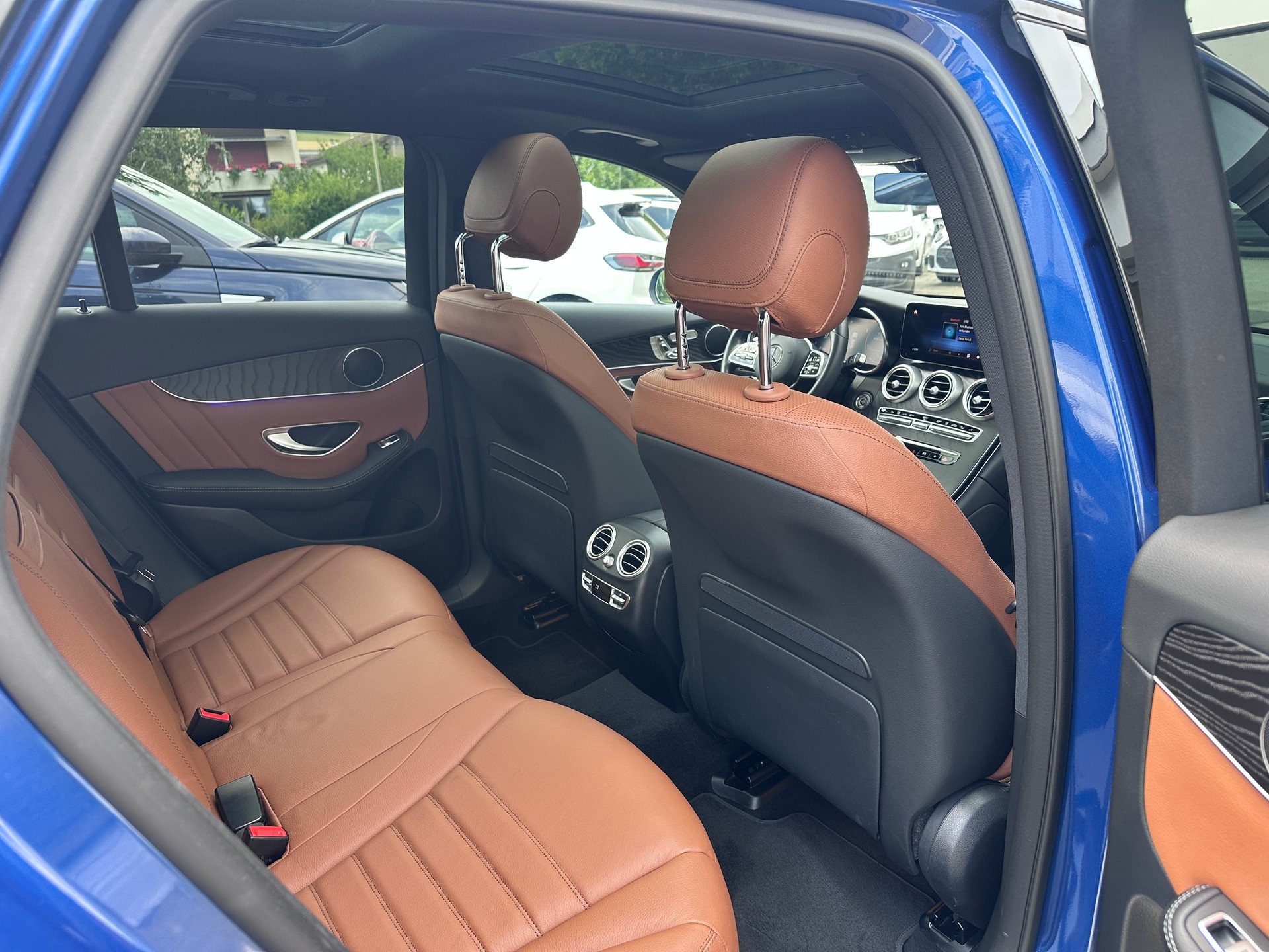 MERCEDES-BENZ GLC 400 d 4Matic AMG Line Plus 9G-Tronic-image-15
