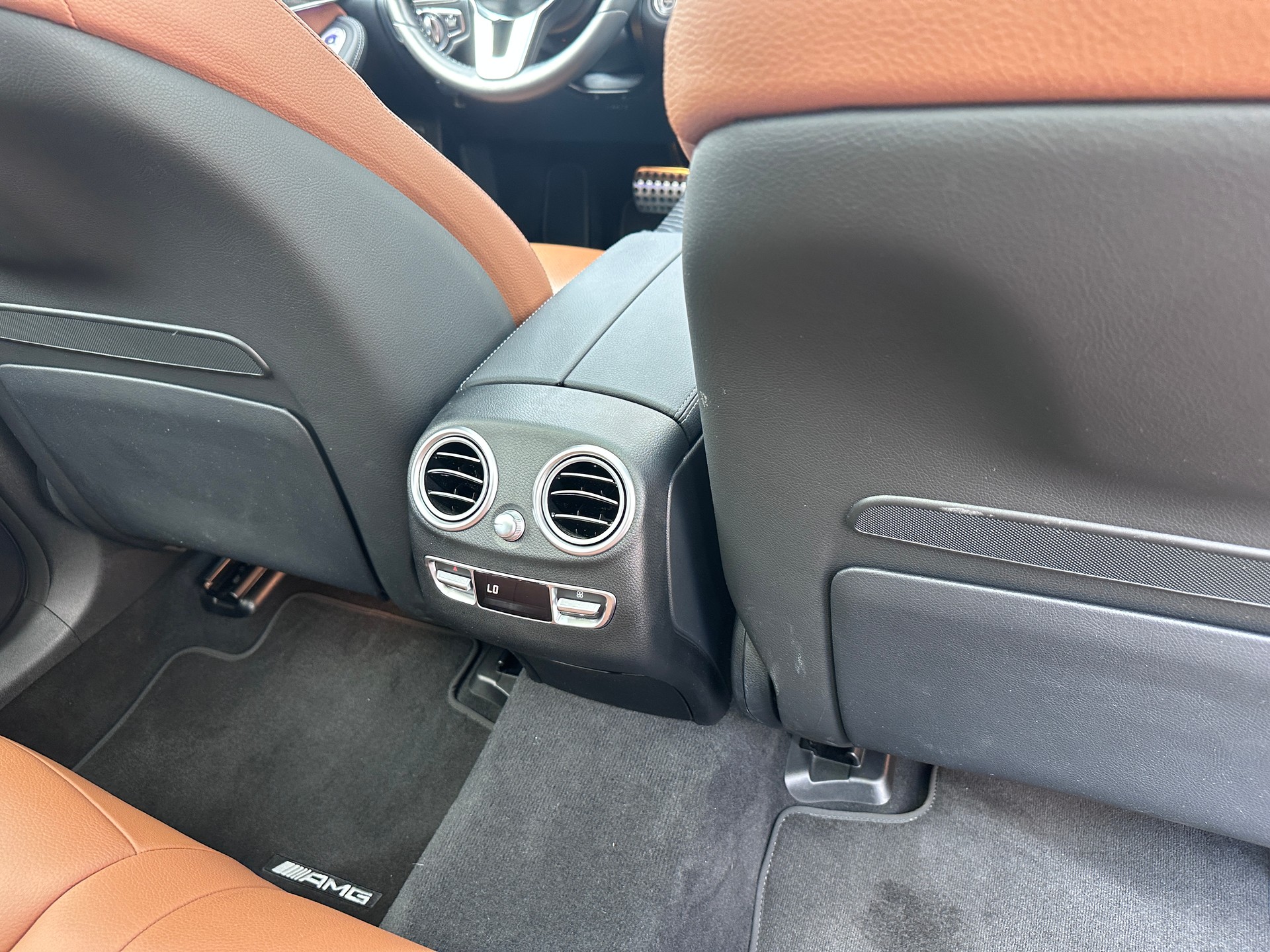 MERCEDES-BENZ GLC 400 d 4Matic AMG Line Plus 9G-Tronic-image-16