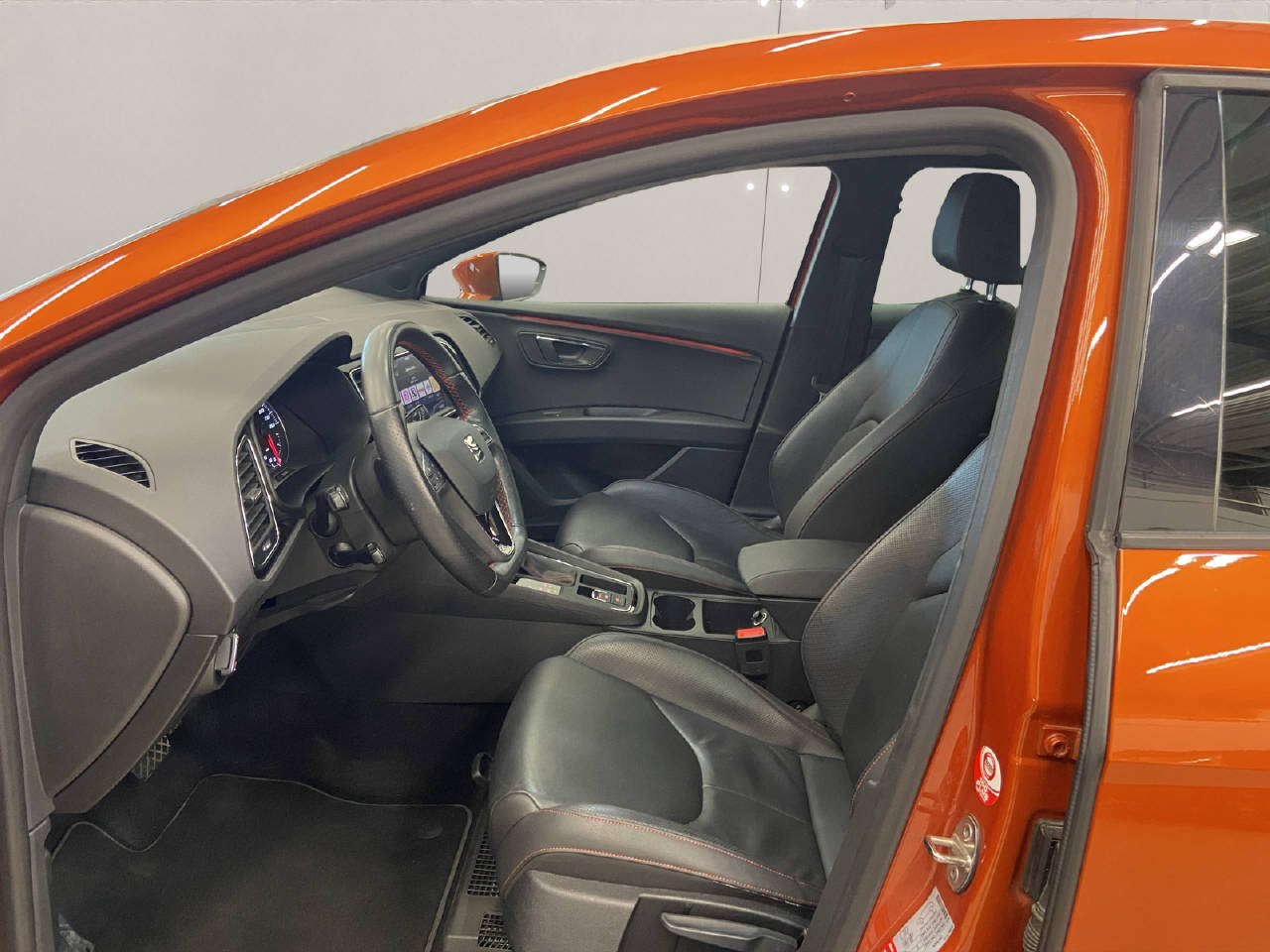 SEAT Leon 2.0 TSI FR DSG 190PS-image-4
