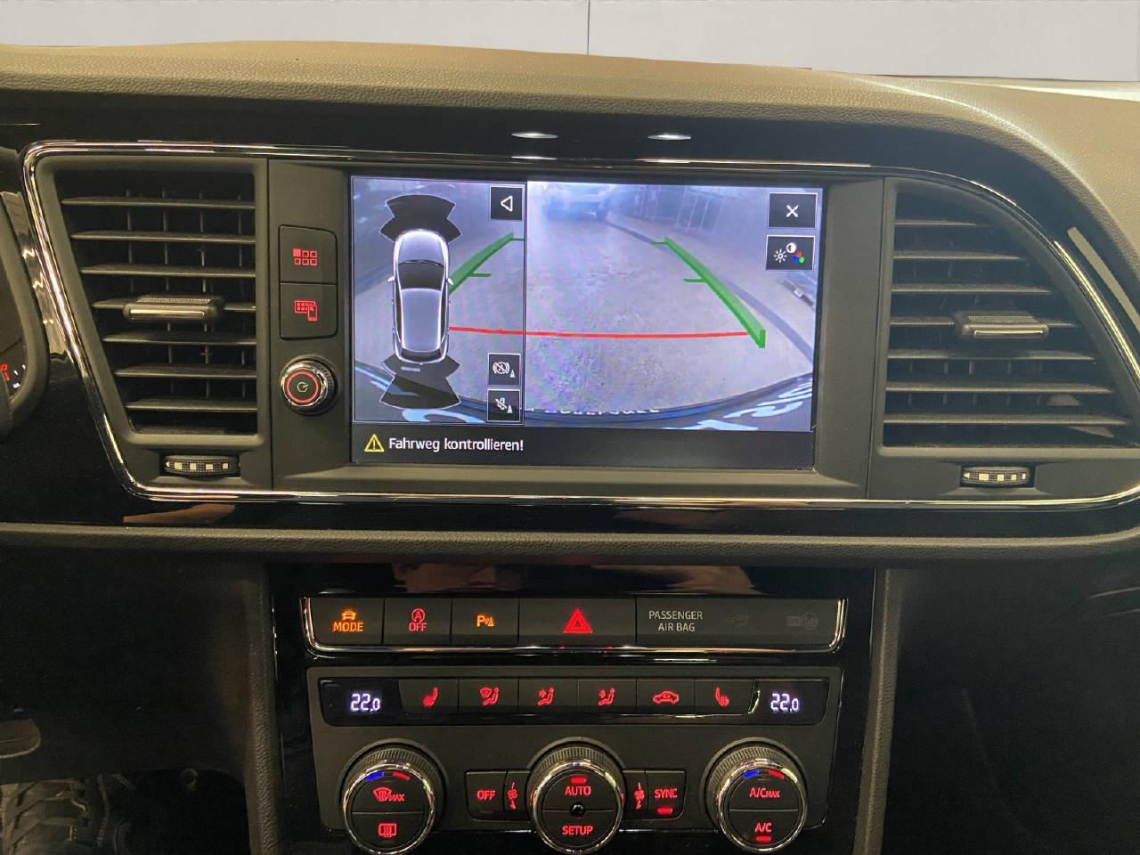 SEAT Leon 2.0 TSI FR DSG 190PS-image-7
