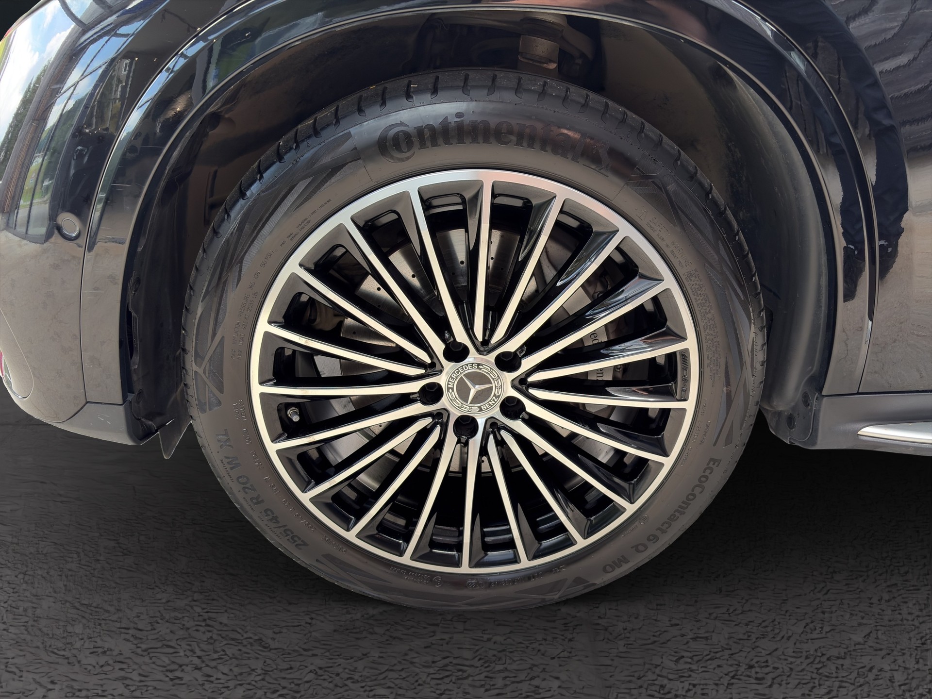 MERCEDES-BENZ GLC 300 AMG Line 4matic-image-8