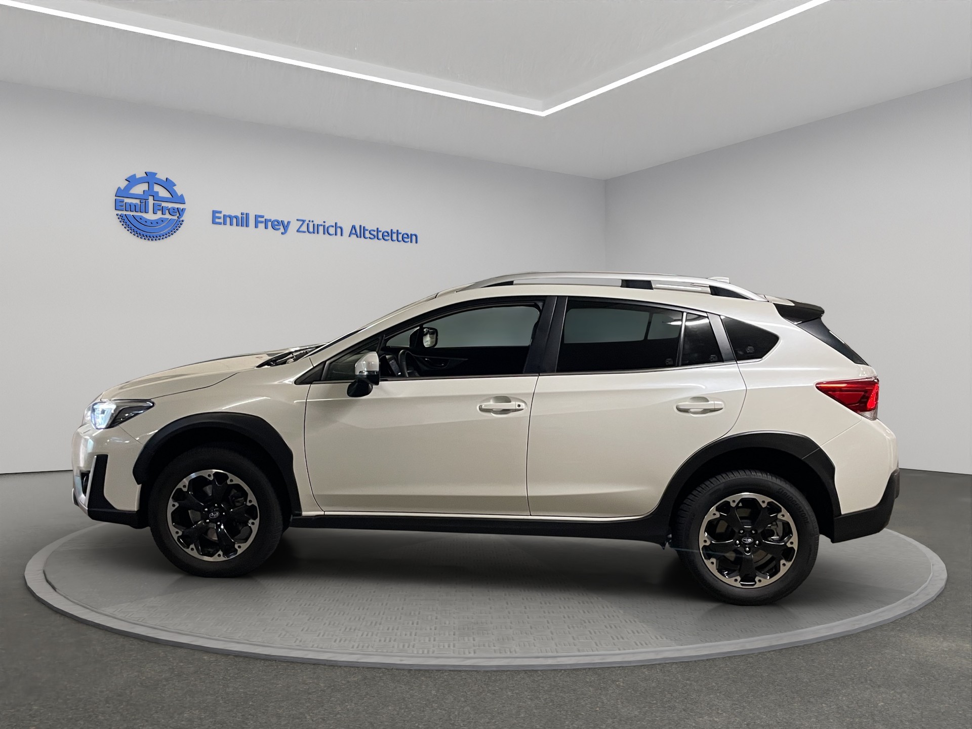 SUBARU XV 1.6i Swiss Edition-showroom-element-3