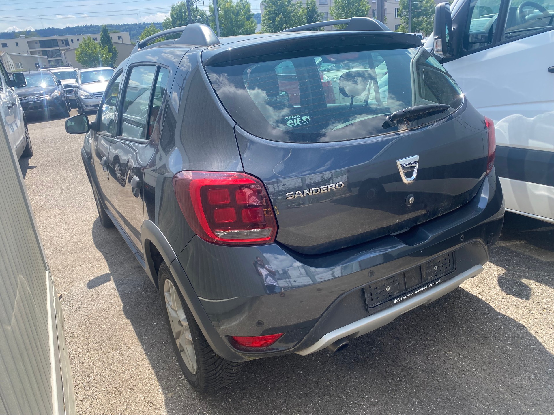 DACIA Sandero TCe 90 Lauréate Automatic-image-4