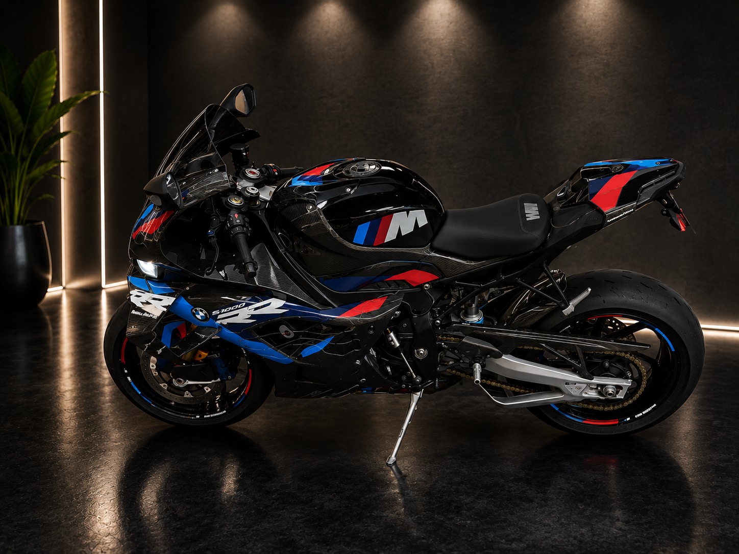 BMW M 1000 RR Competition-image-1