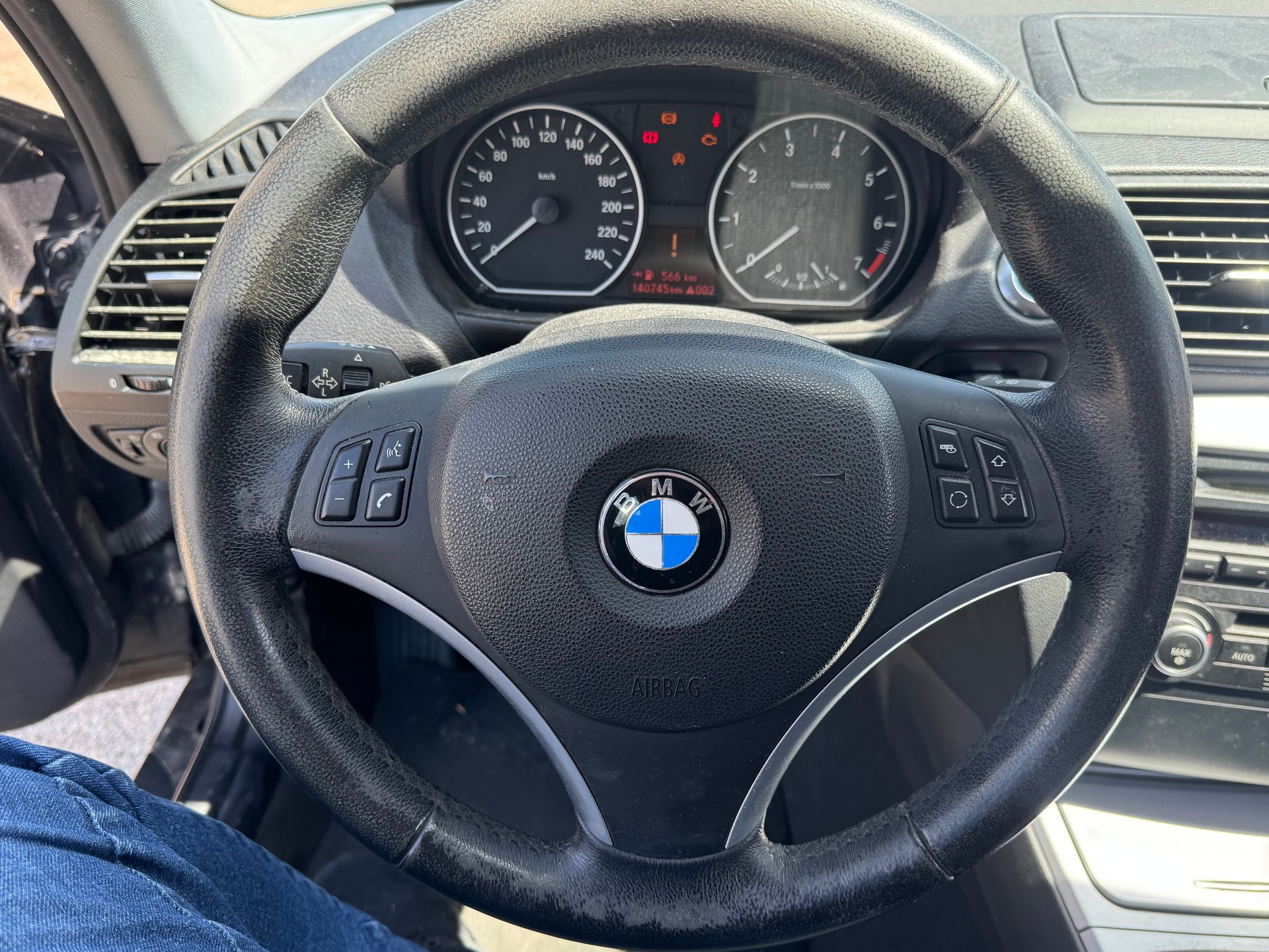 BMW 116i Access-image-10
