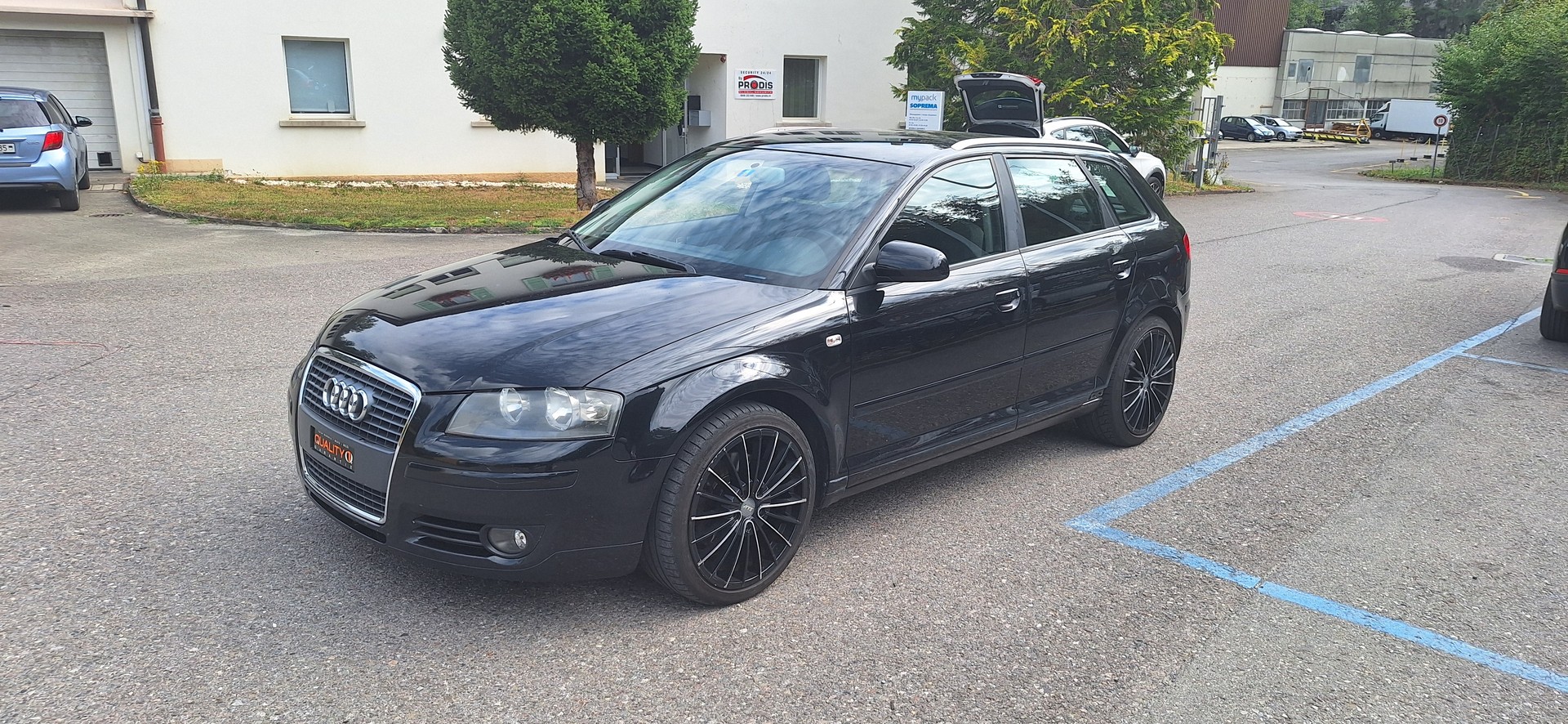 AUDI A3 Sportback 2.0 Turbo FSI Ambiente-showroom-element-2